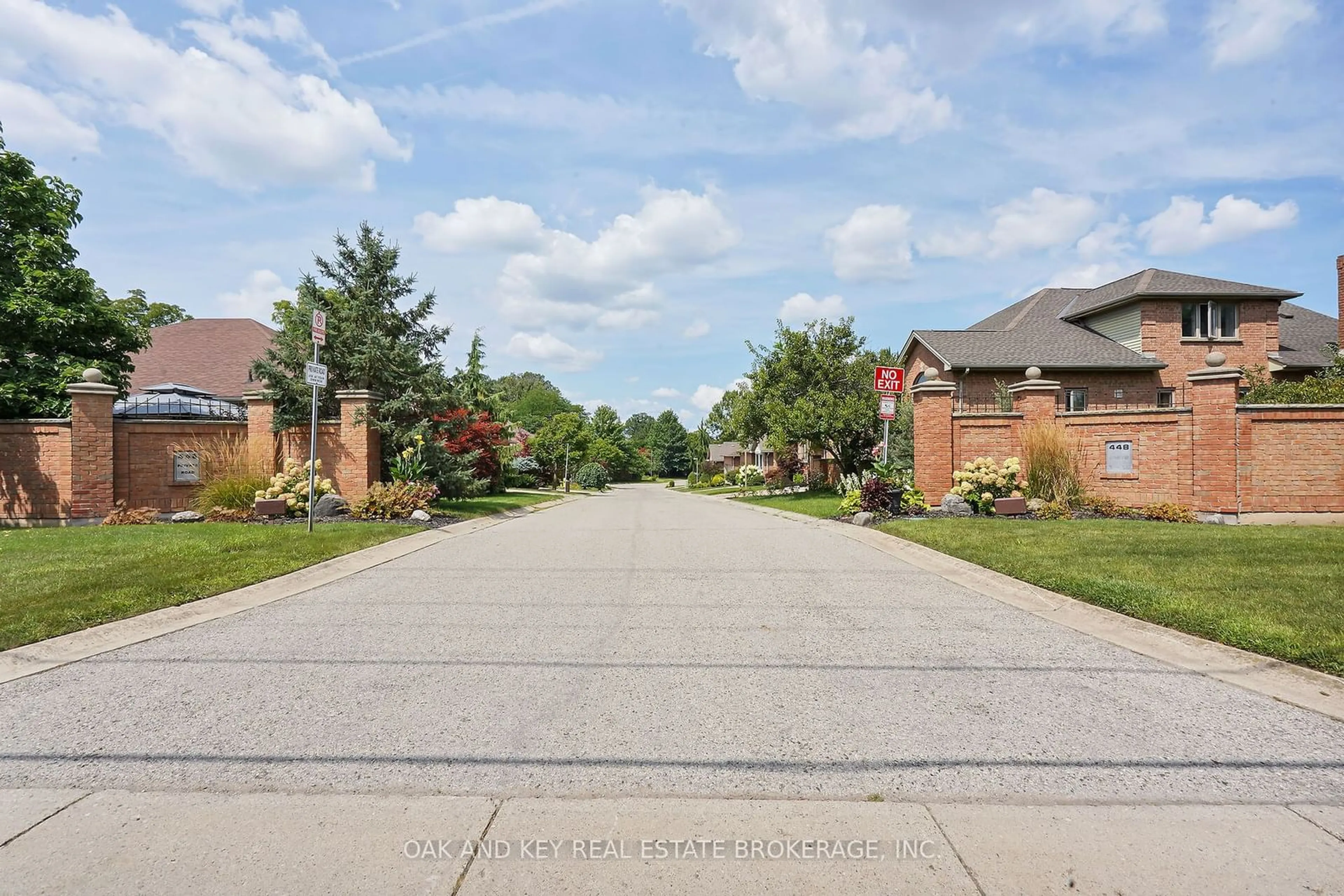 Street view for 448 Commissioners Rd #7, London Ontario N6C 2T7