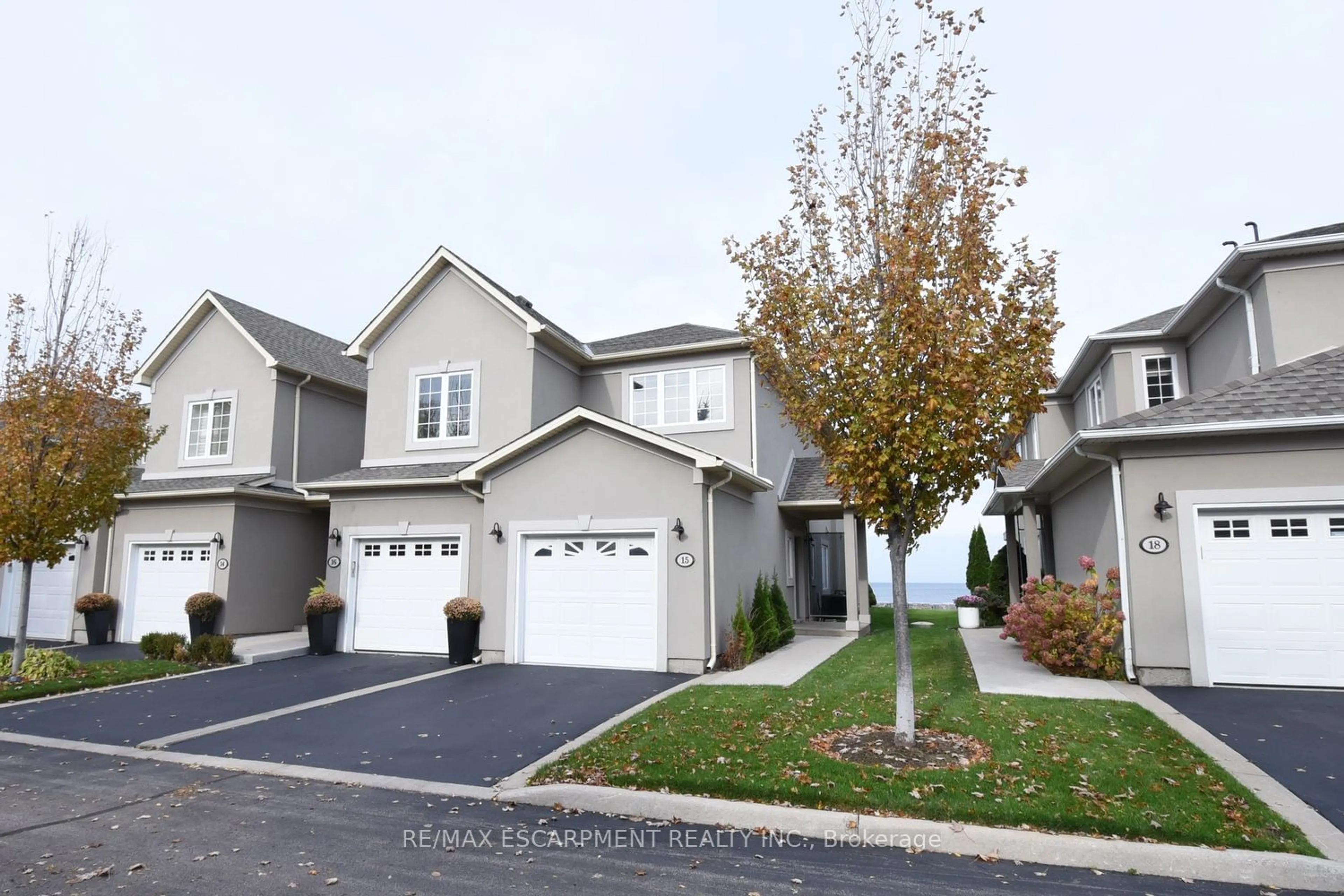 A pic from exterior of the house or condo, the street view for 484 Millen Rd #15, Hamilton Ontario L8E 6G4