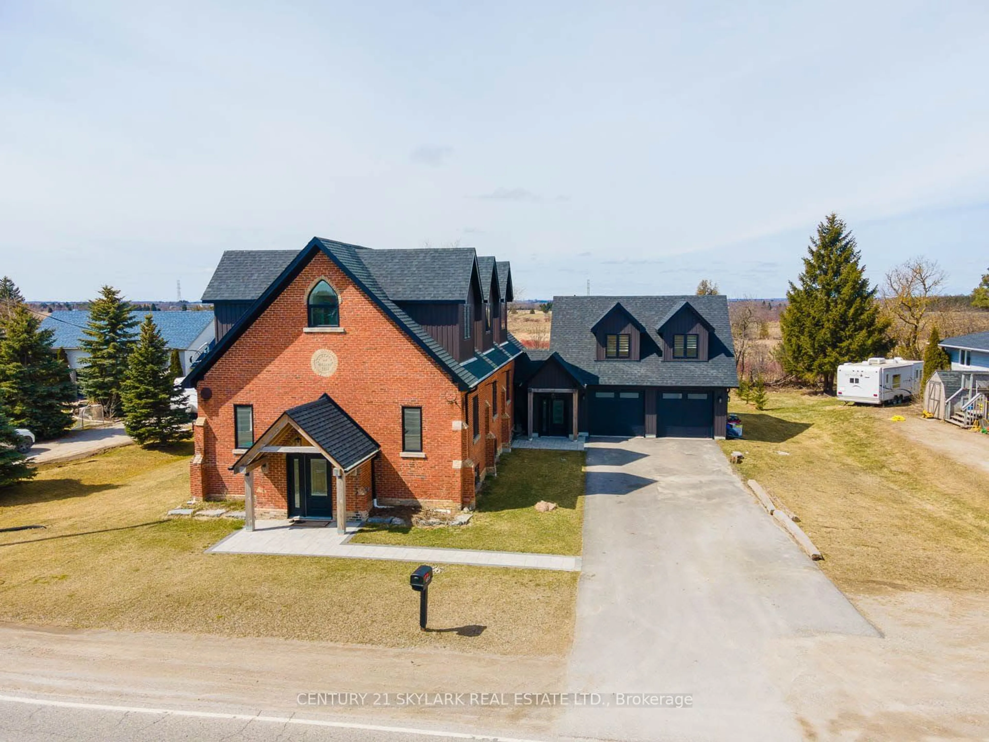 Frontside or backside of a home, the street view for 63011 Dufferin Rd 3 Rd, East Garafraxa Ontario L9W 1J7