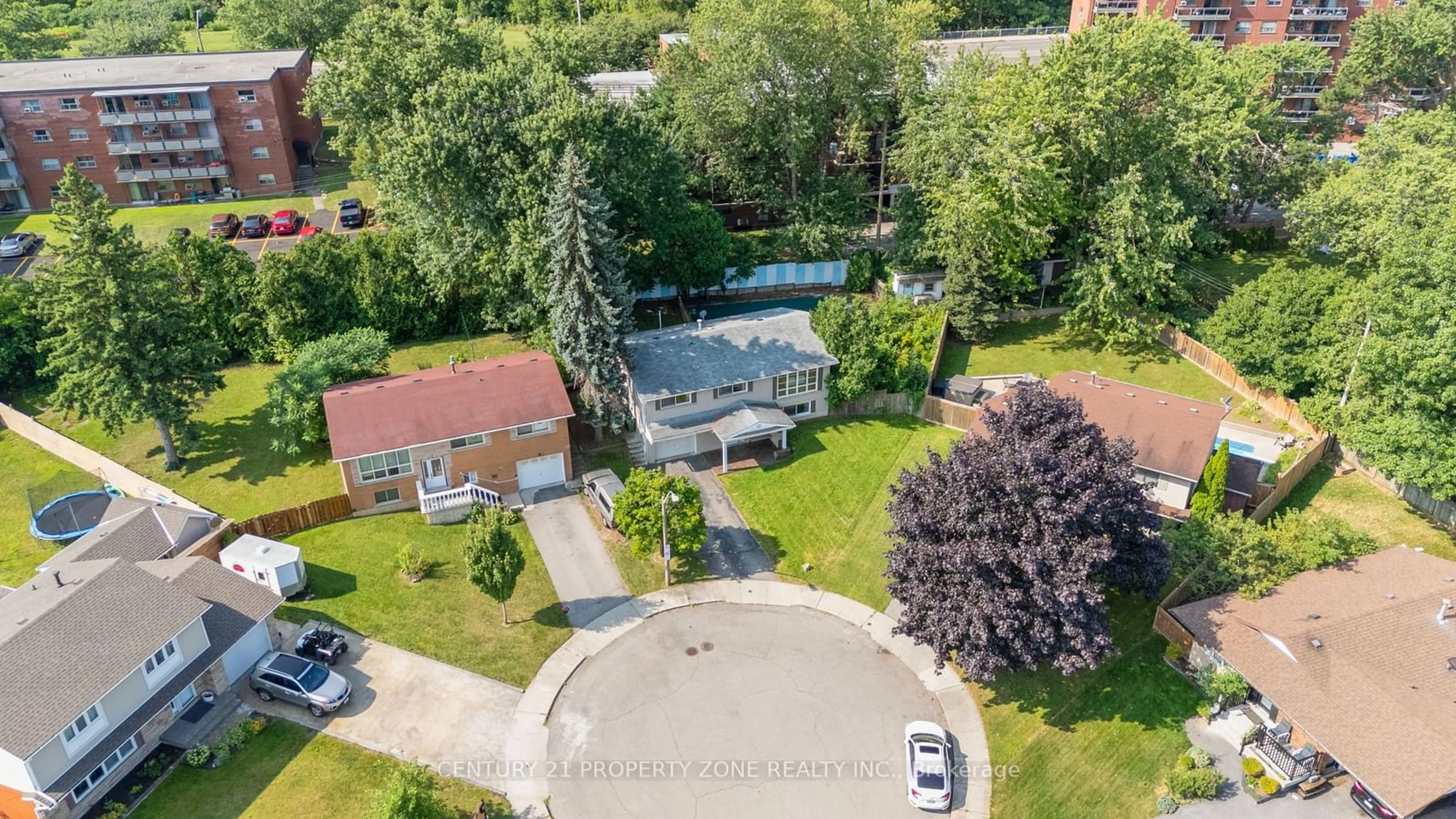 Frontside or backside of a home for 22 colonial Crt, Hamilton Ontario L8K 4H3