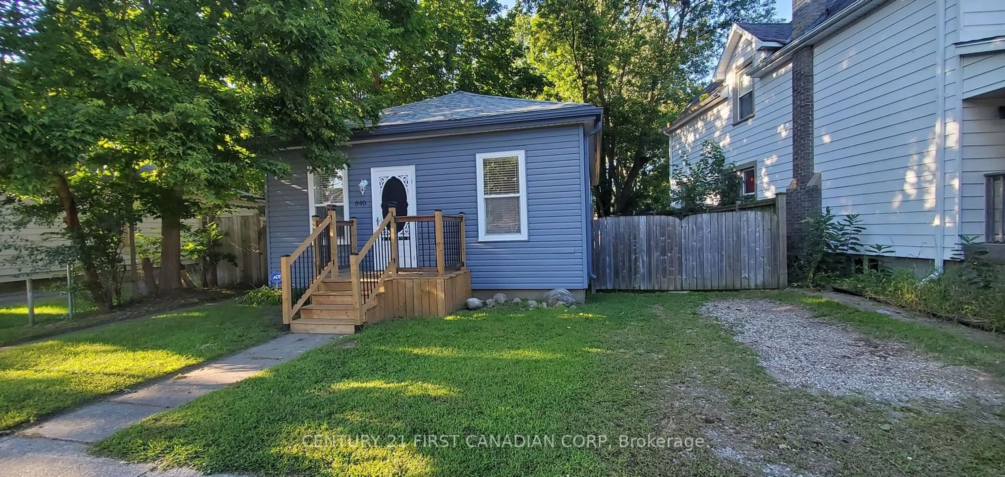 Frontside or backside of a home for 840 STEDWELL St, London Ontario N5Z 1L8