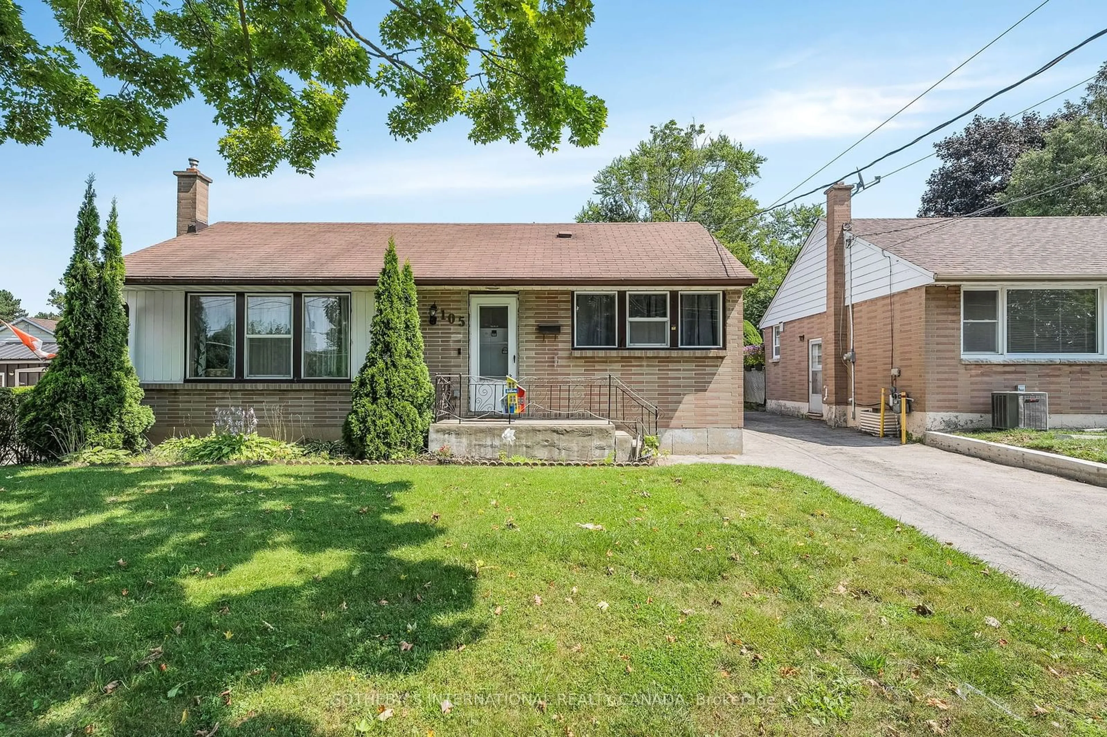 Frontside or backside of a home, cottage for 105 Hope St, Port Hope Ontario L1A 2N8