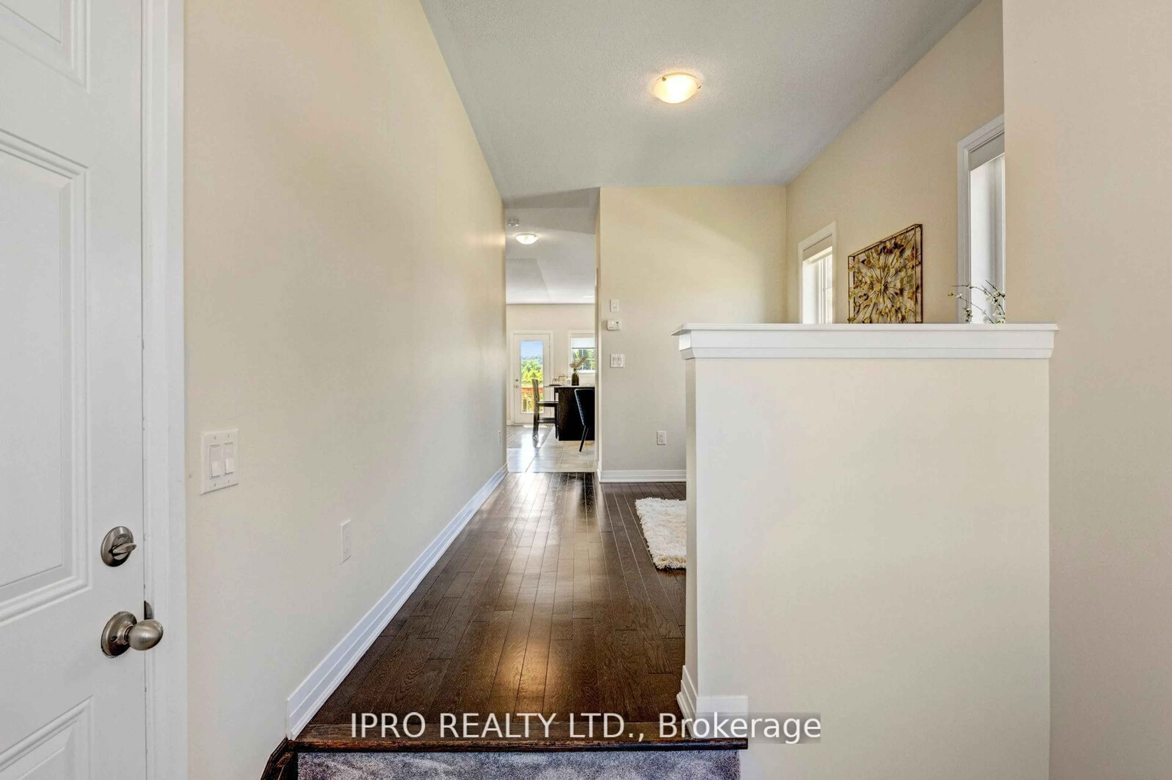 Indoor entryway, wood floors for 4147 Cherry Heights Blvd, Lincoln Ontario L0R 1B6