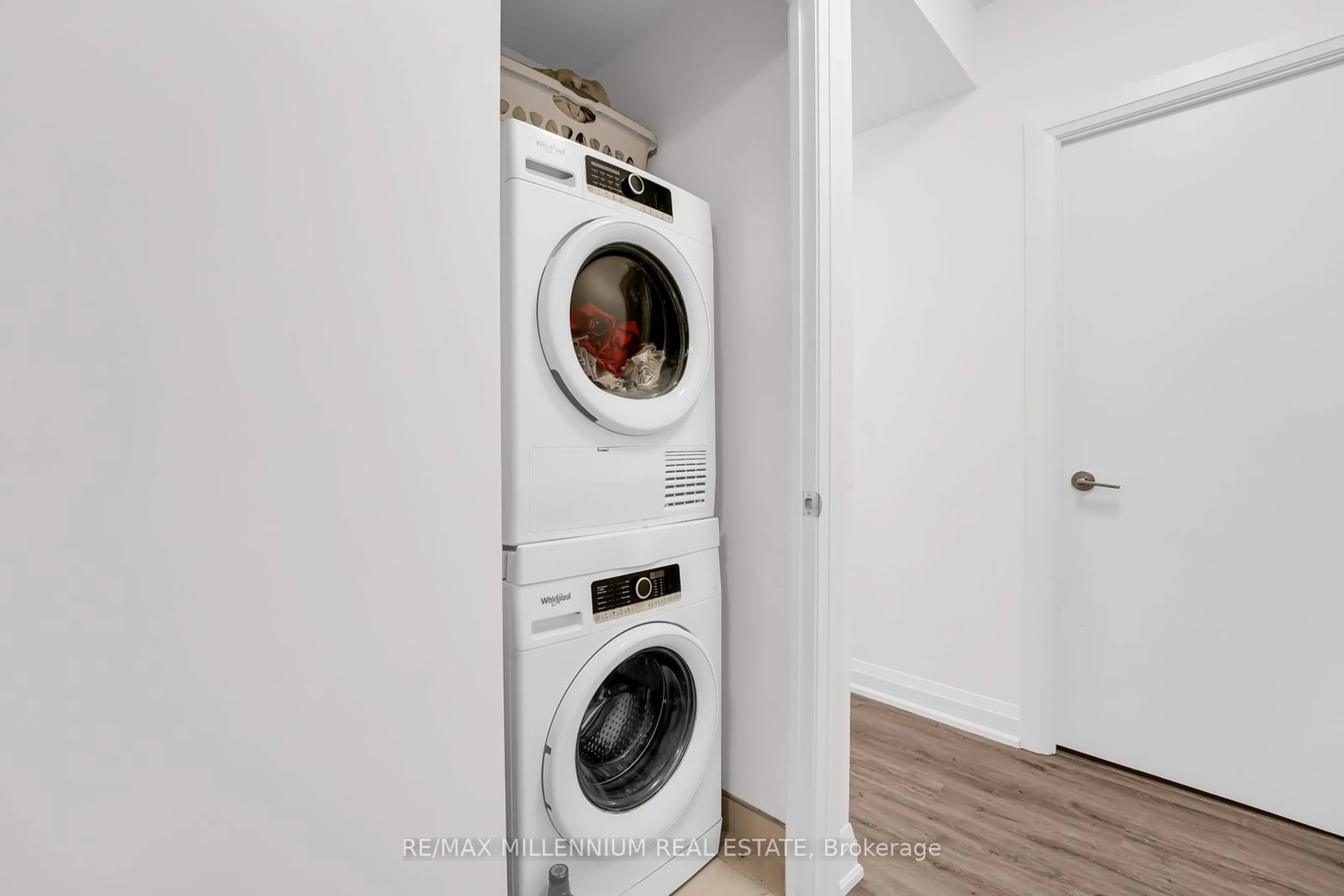 Laundry room for 385 Winston Rd #1011, Grimsby Ontario L3M 4E8