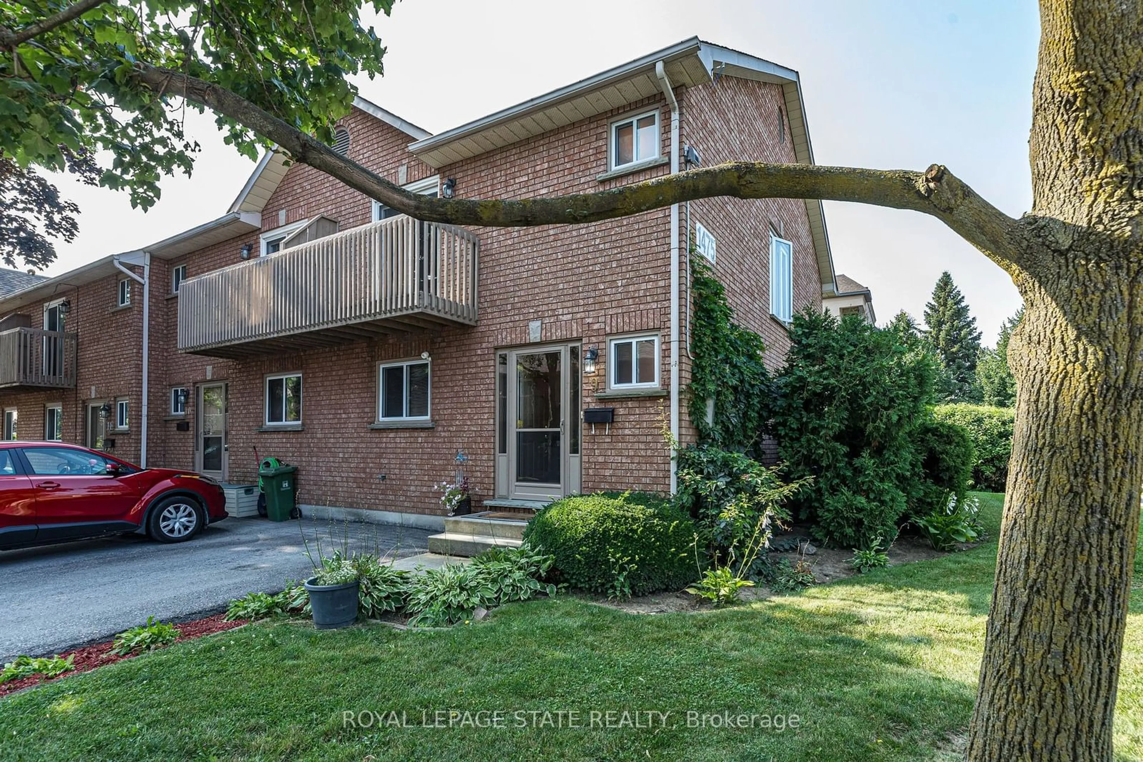 A pic from exterior of the house or condo, the street view for 1475 UPPER GAGE Ave #9, Hamilton Ontario L8W 1E6