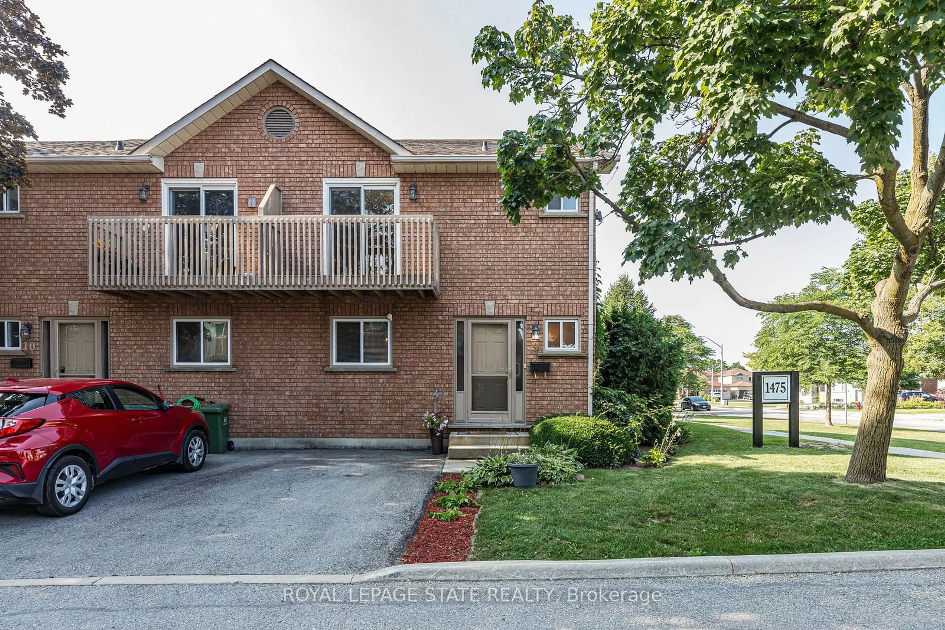 A pic from exterior of the house or condo, the street view for 1475 UPPER GAGE Ave #9, Hamilton Ontario L8W 1E6