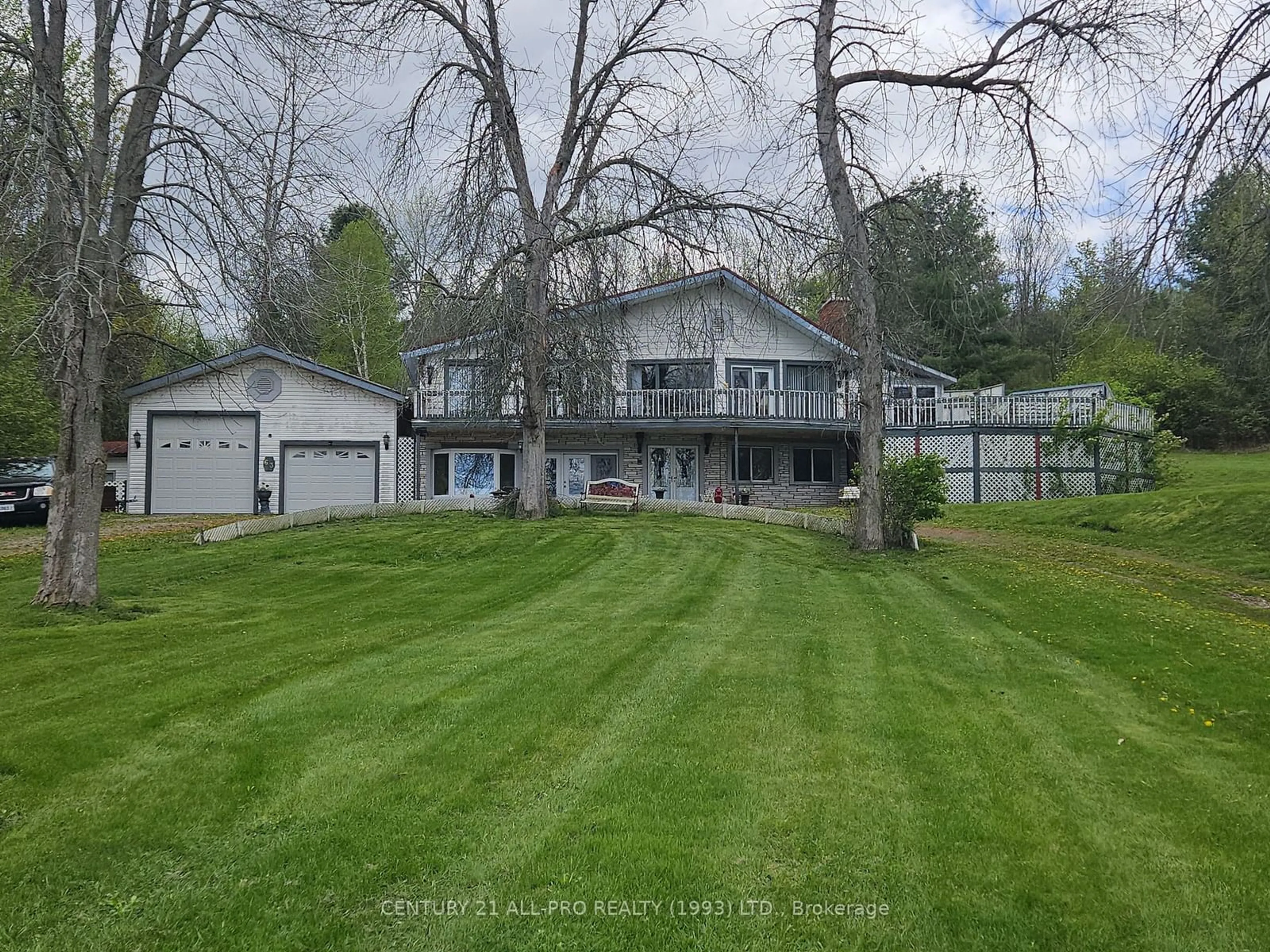Frontside or backside of a home, cottage for 63 Edgewater Dr, Alnwick/Haldimand Ontario K0K 2X0