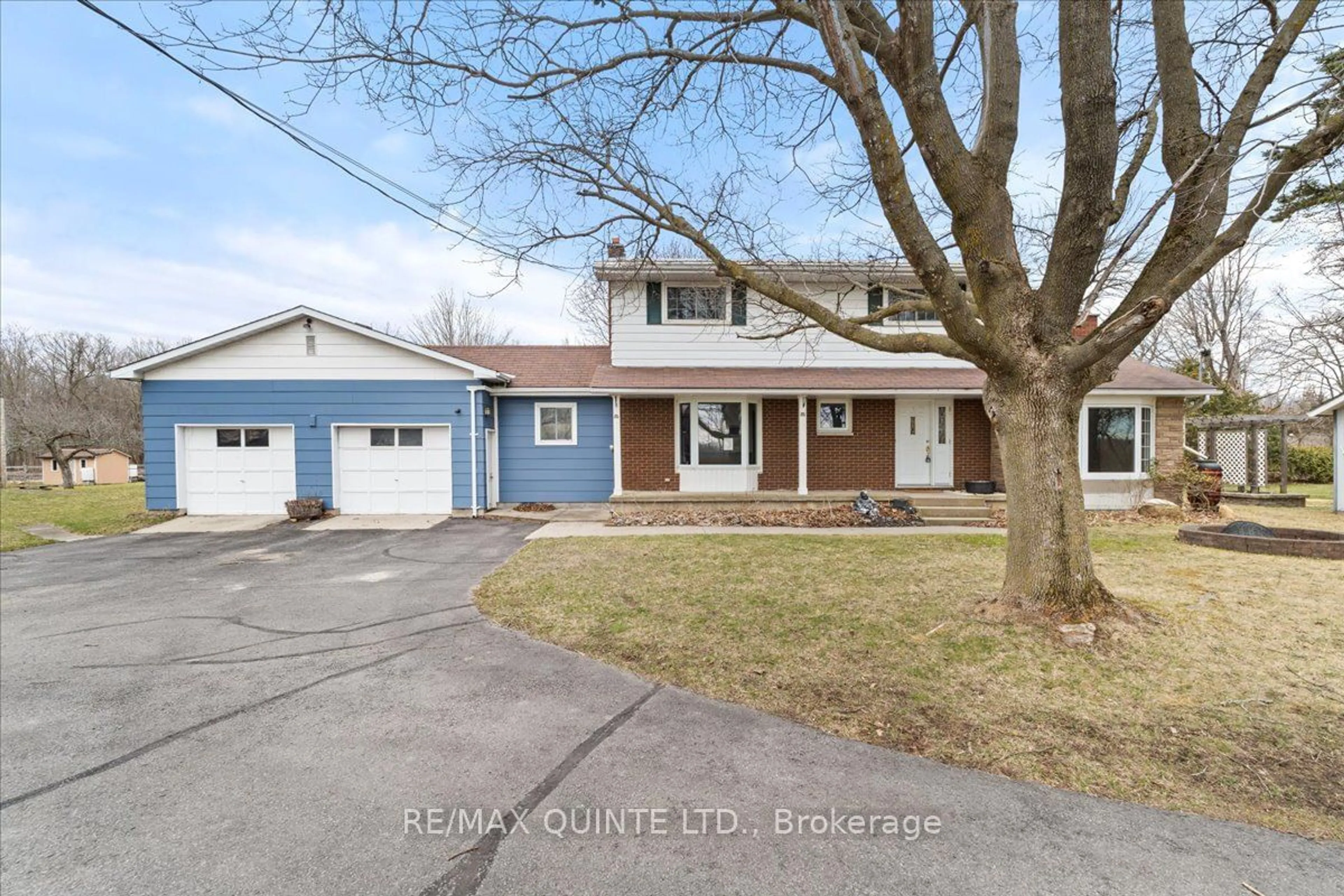 Frontside or backside of a home for 584 Highway 33, Quinte West Ontario K8V 5P6