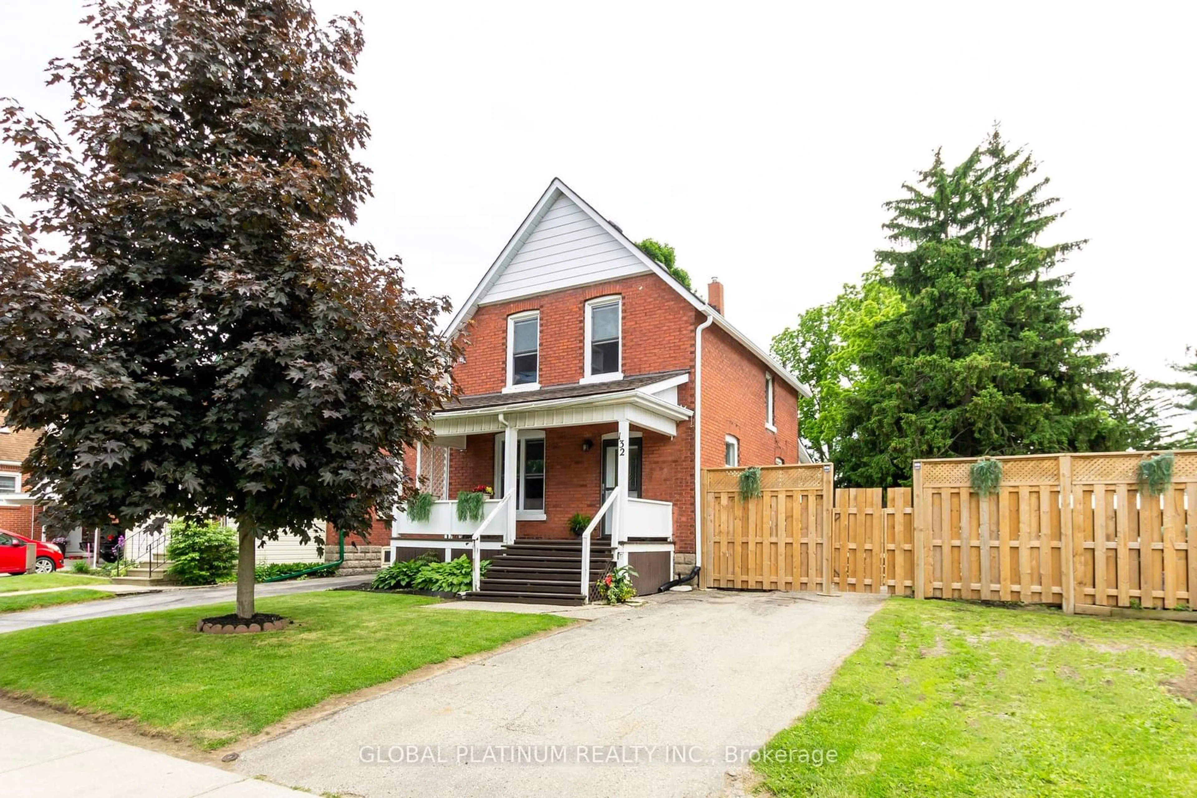 Frontside or backside of a home, the fenced backyard for 132 Redan St, St. Thomas Ontario N5P 1V5