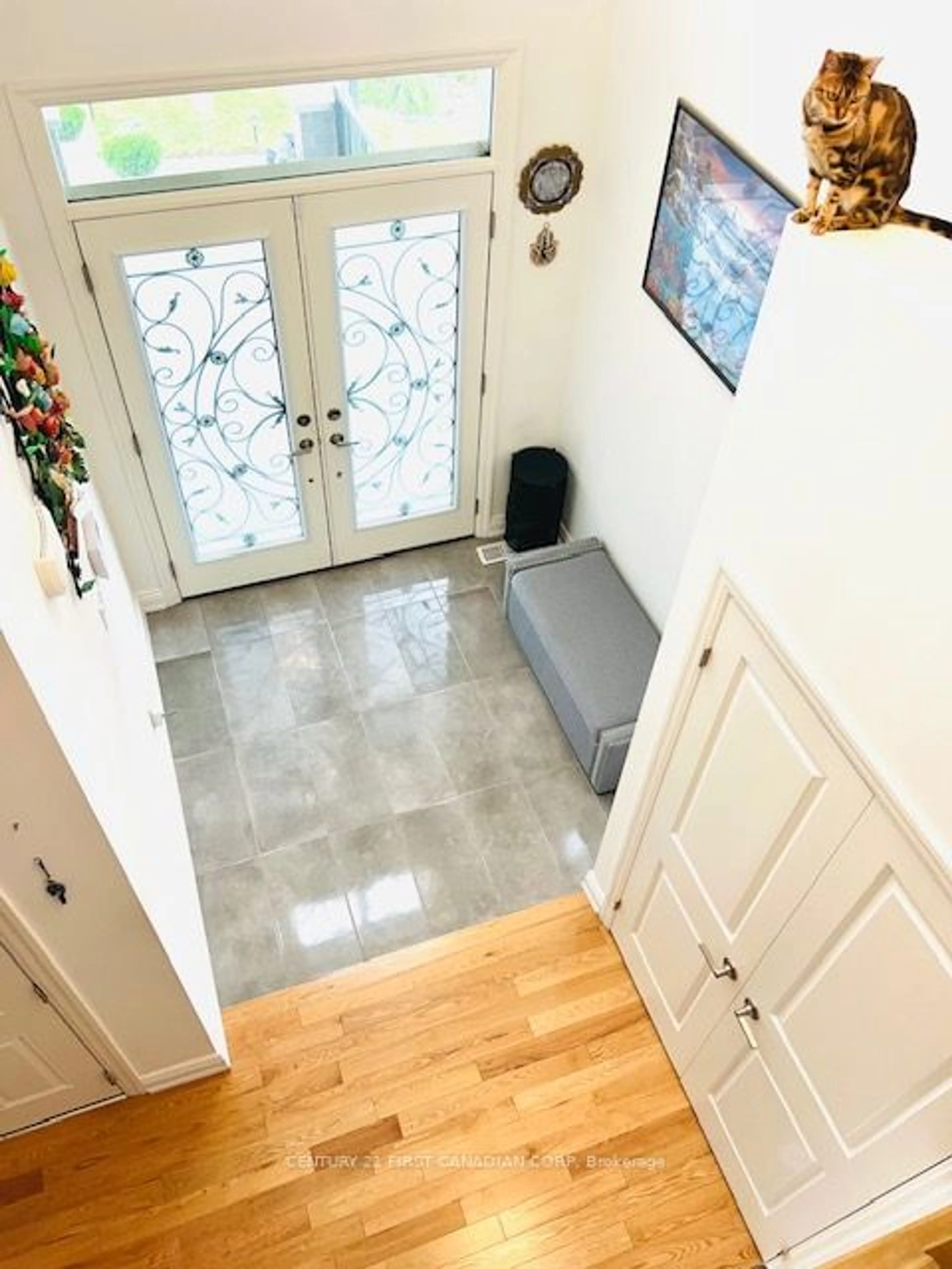 Indoor entryway for 2951 Heardcreek Tr, London Ontario N6G 0X8