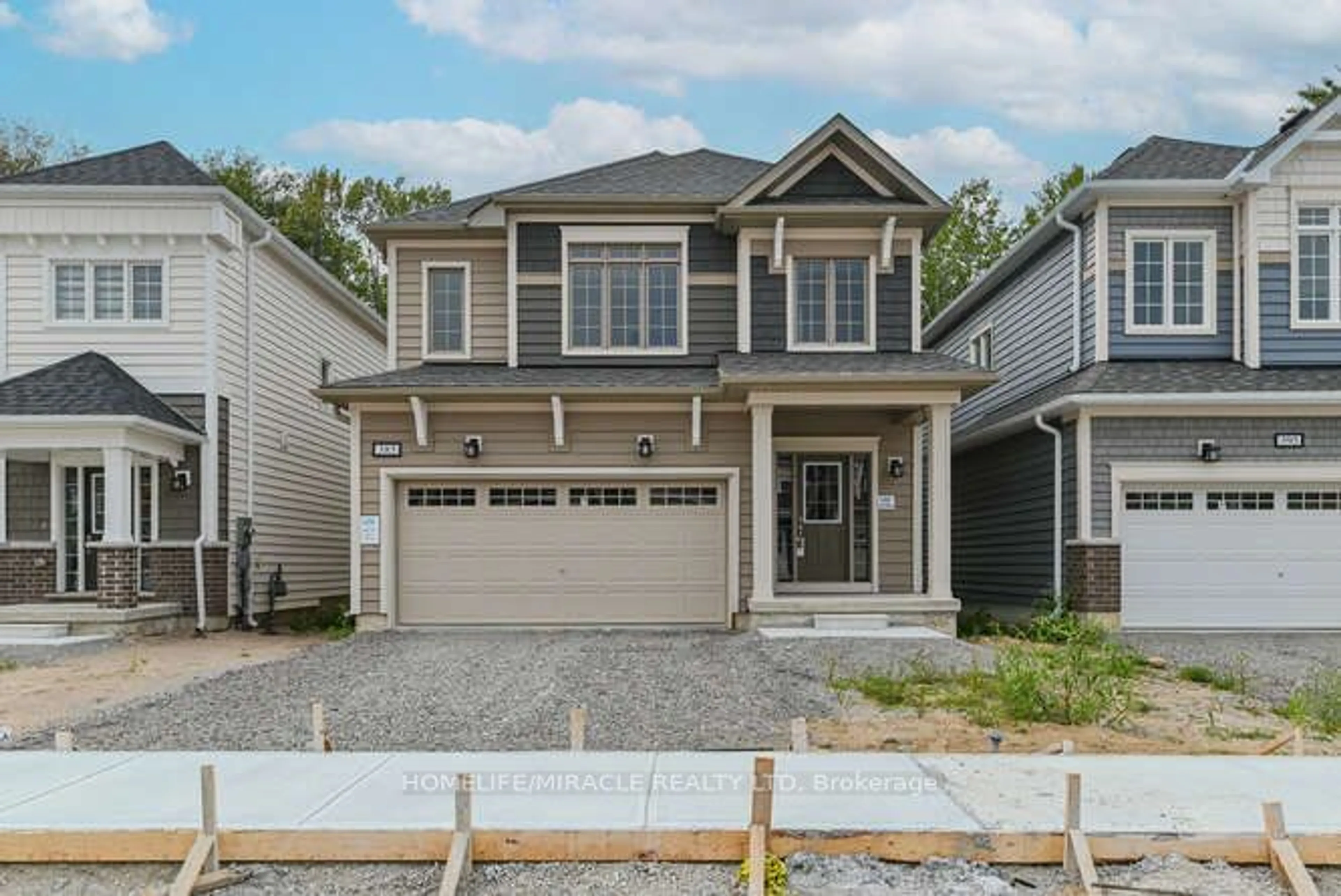 Frontside or backside of a home for 385 Beechwood Forest Lane, Gravenhurst Ontario P1P 0H8