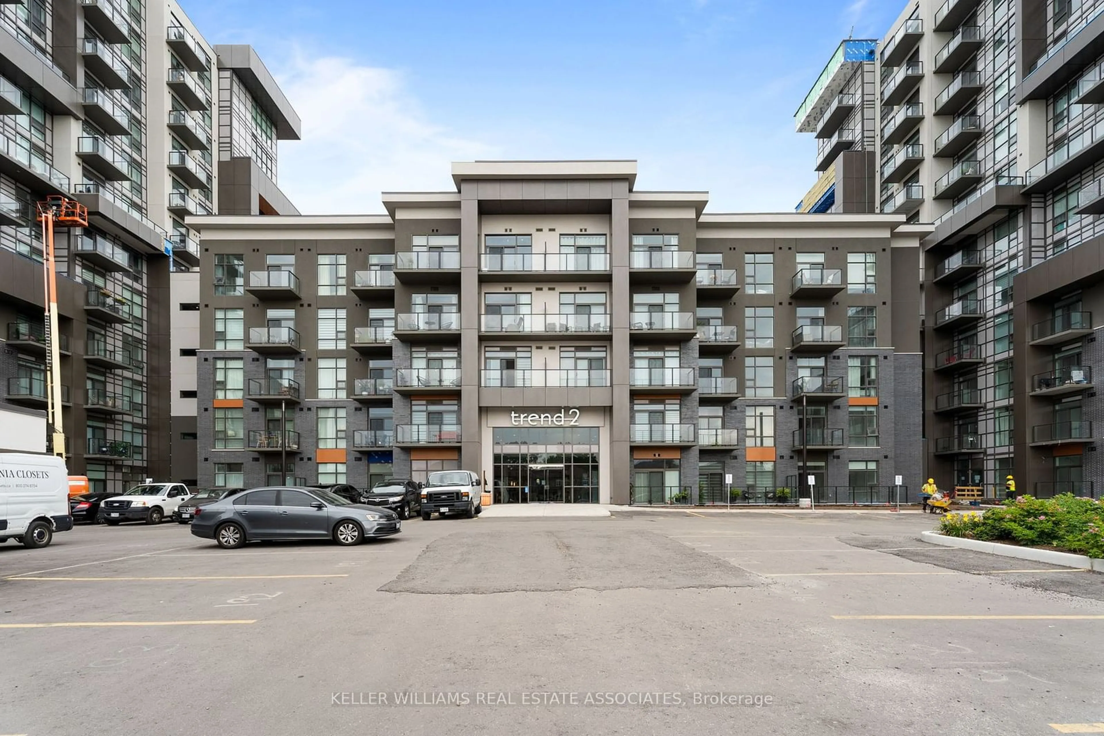 A pic from exterior of the house or condo for 460 Dundas St #434, Hamilton Ontario L8B 2A5