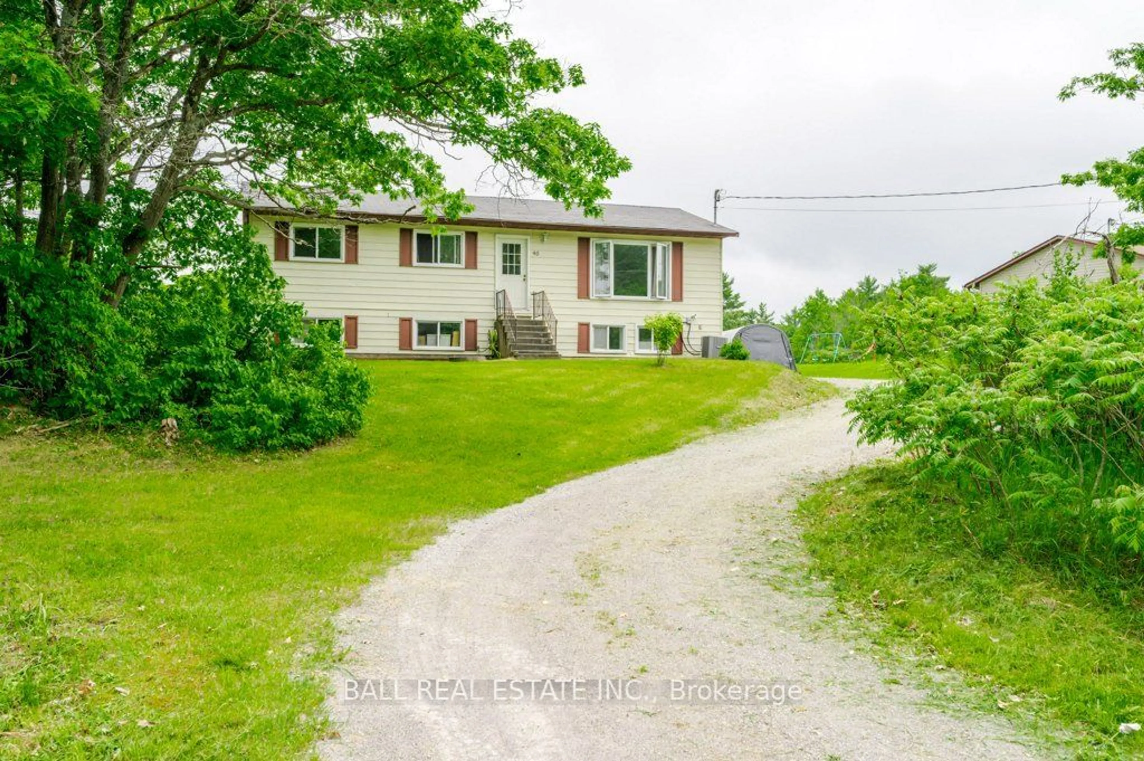 Frontside or backside of a home, cottage for 46 Ojibway Dr, Galway-Cavendish and Harvey Ontario K0L 1J0