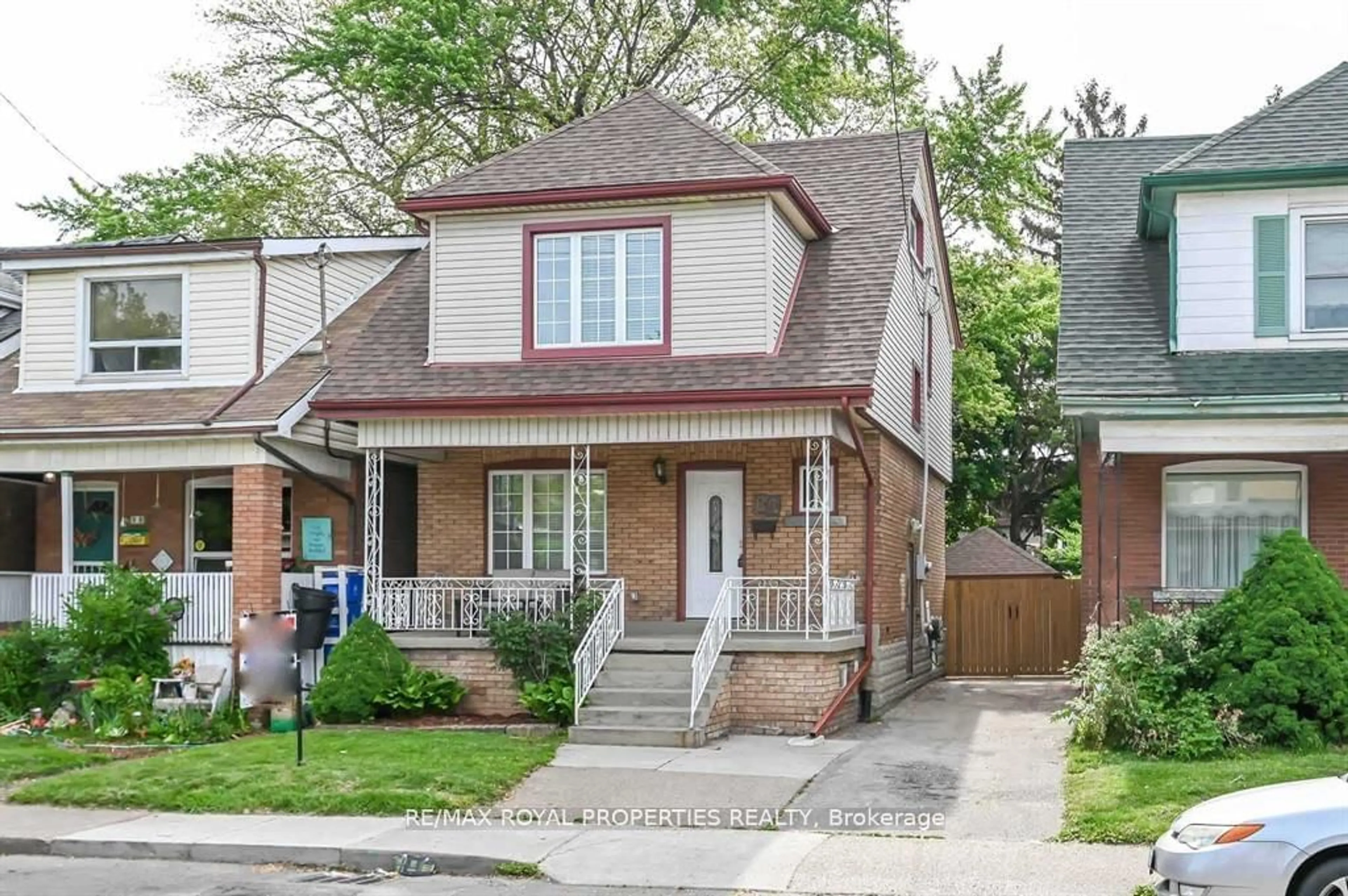 Frontside or backside of a home for 88 Kensington Ave, Hamilton Ontario L8L 7N2