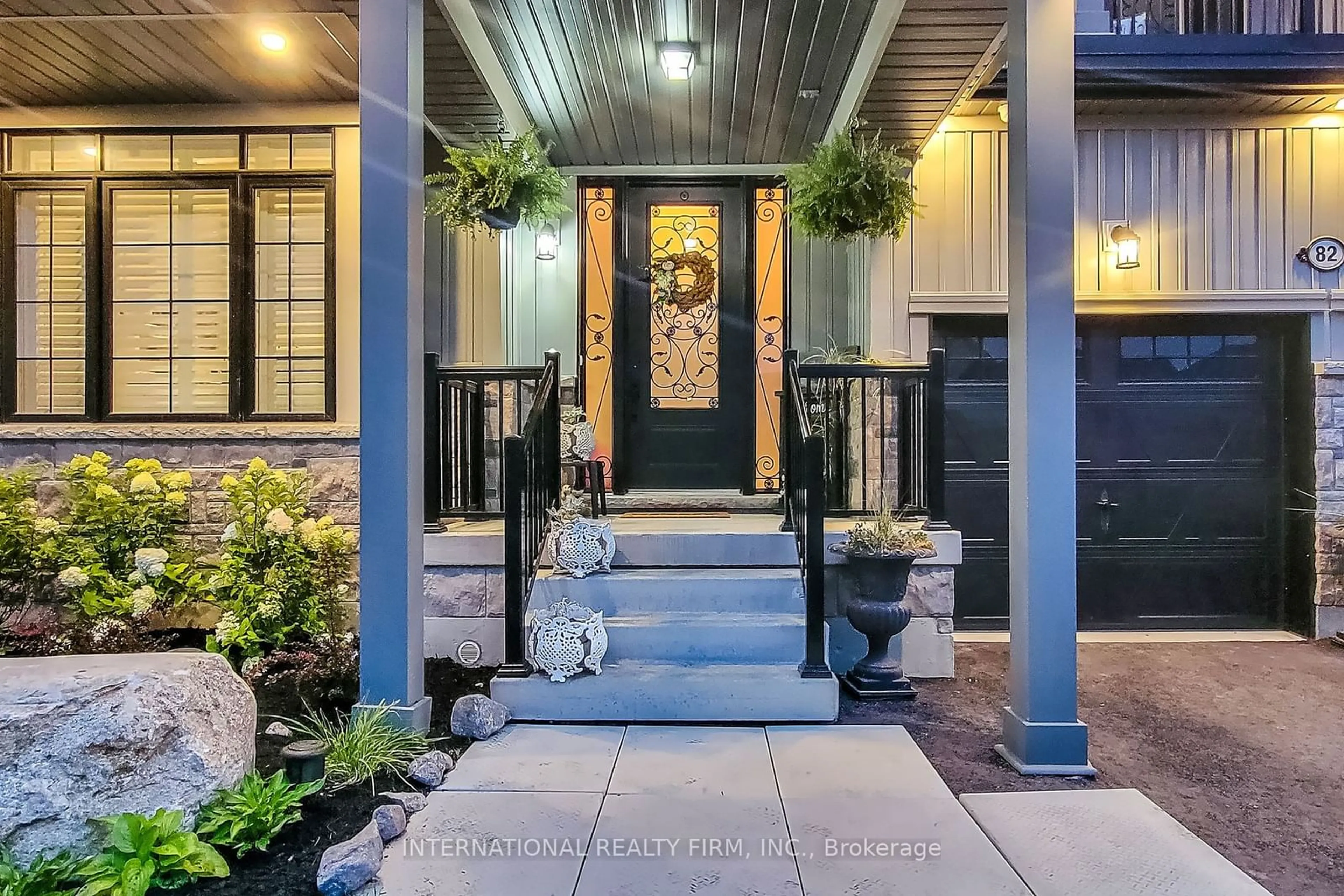 Indoor entryway for 82 Hennessey Cres, Kawartha Lakes Ontario K9V 0P4