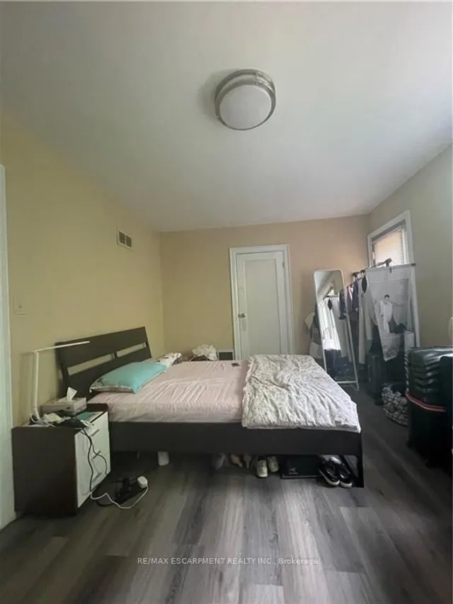 Additional property image - 84 ARNOLD St