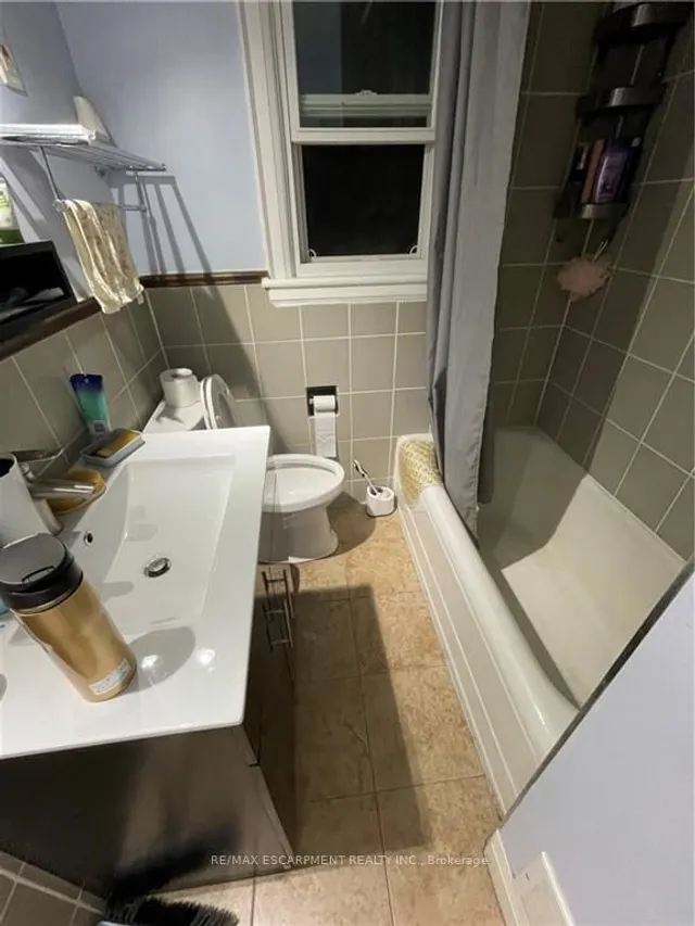 Additional property image - 84 ARNOLD St