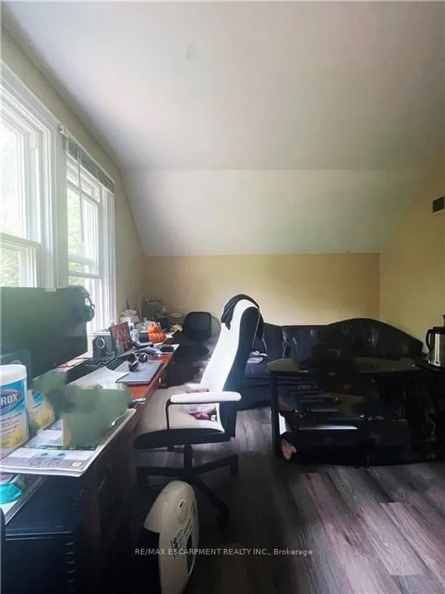 Additional property image - 84 ARNOLD St