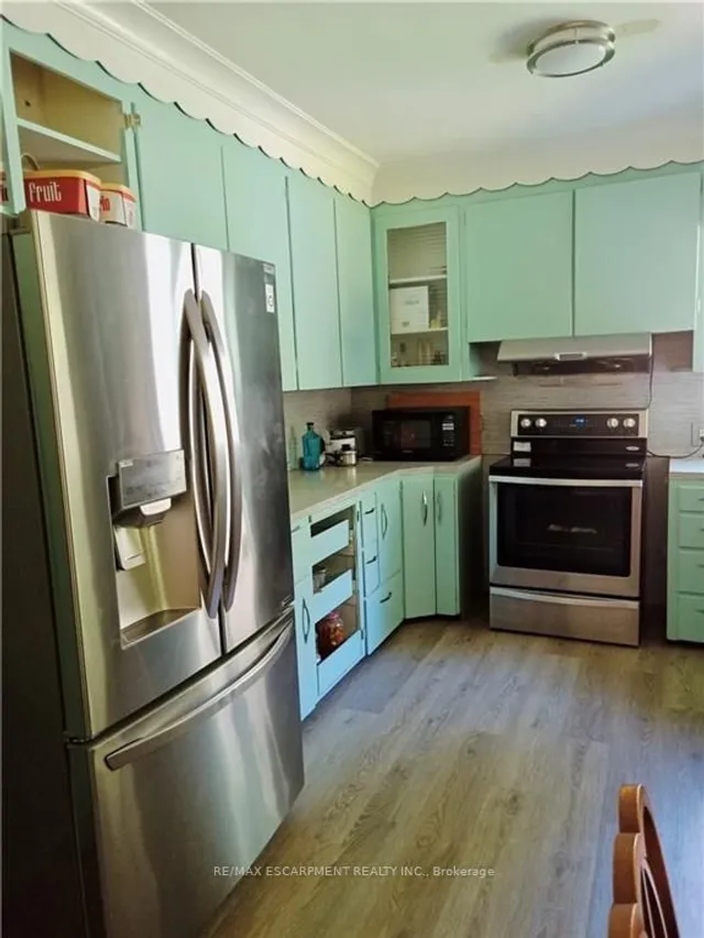 Additional property image - 84 ARNOLD St