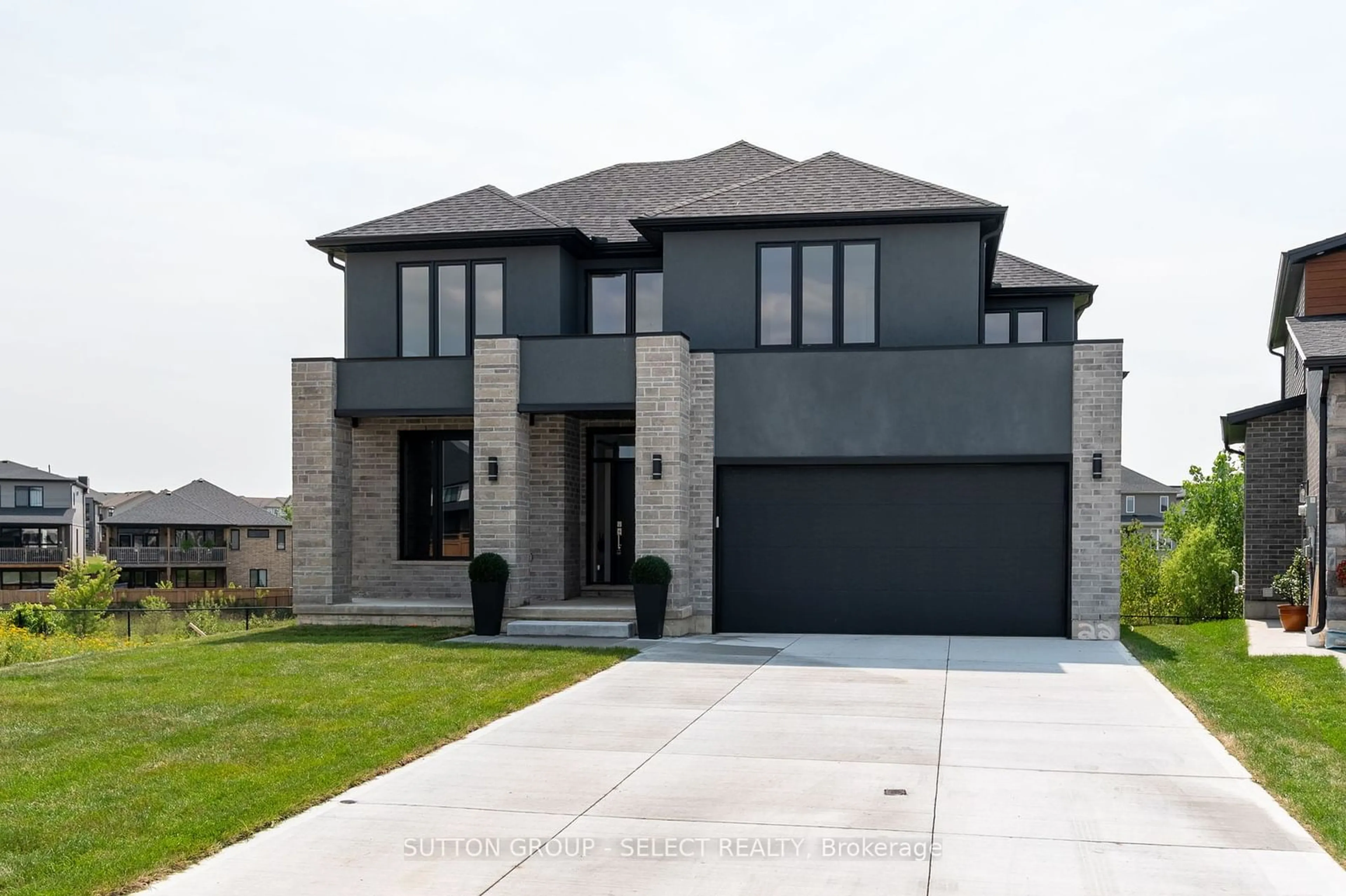 Frontside or backside of a home, the street view for 1314 Medway Park Dr, London Ontario N6G 0M7