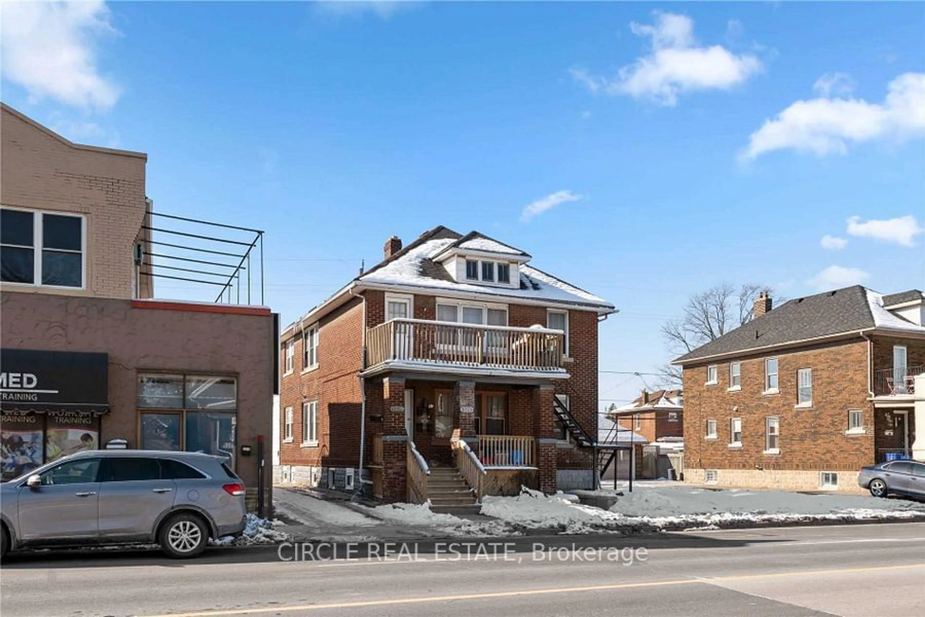 A pic from exterior of the house or condo for 2269-71 Howard Ave, Windsor Ontario N8X 3V2