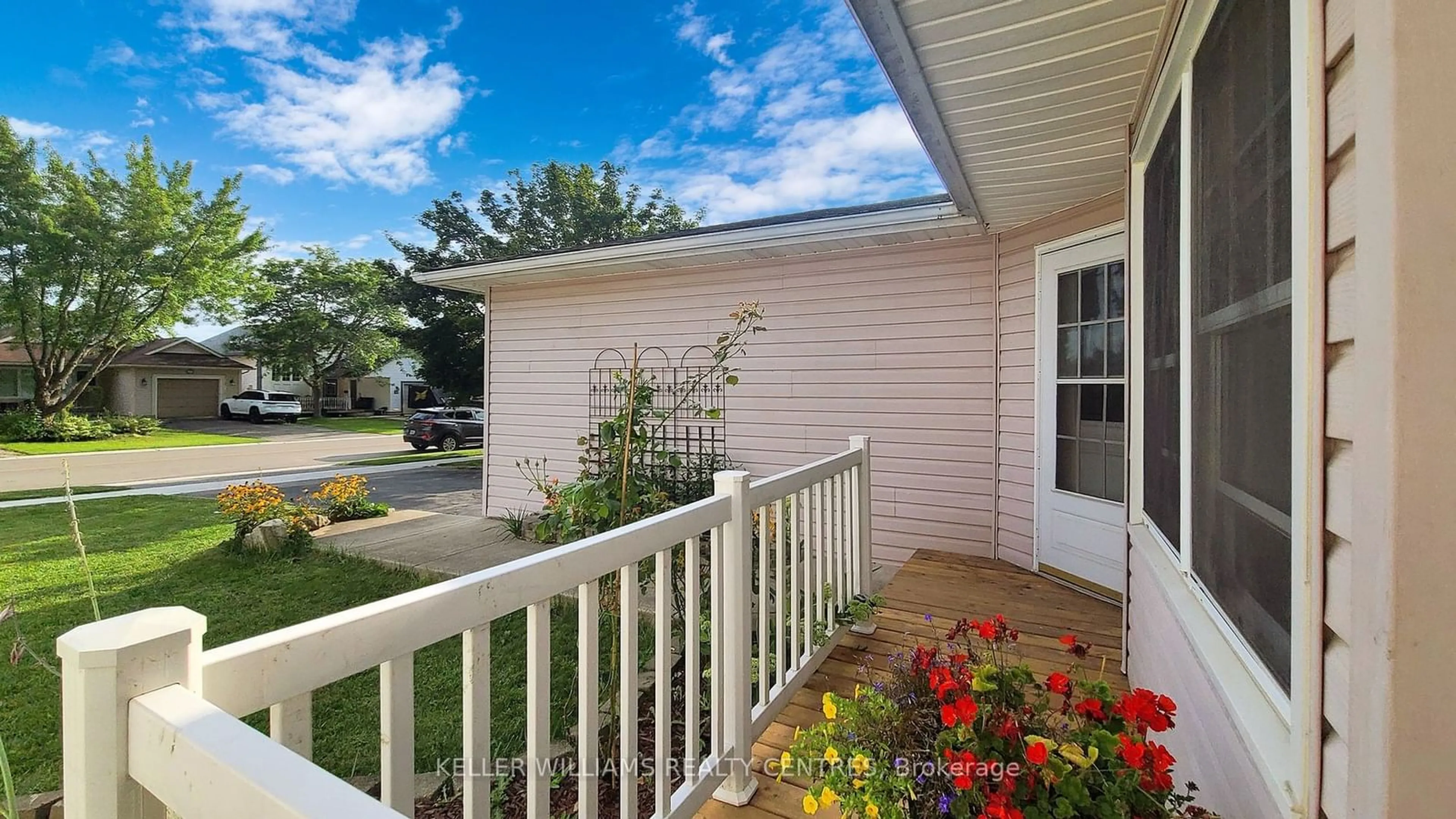 A pic from exterior of the house or condo, the fenced backyard for 48 Morgan Dr, Haldimand Ontario N3W 1H7