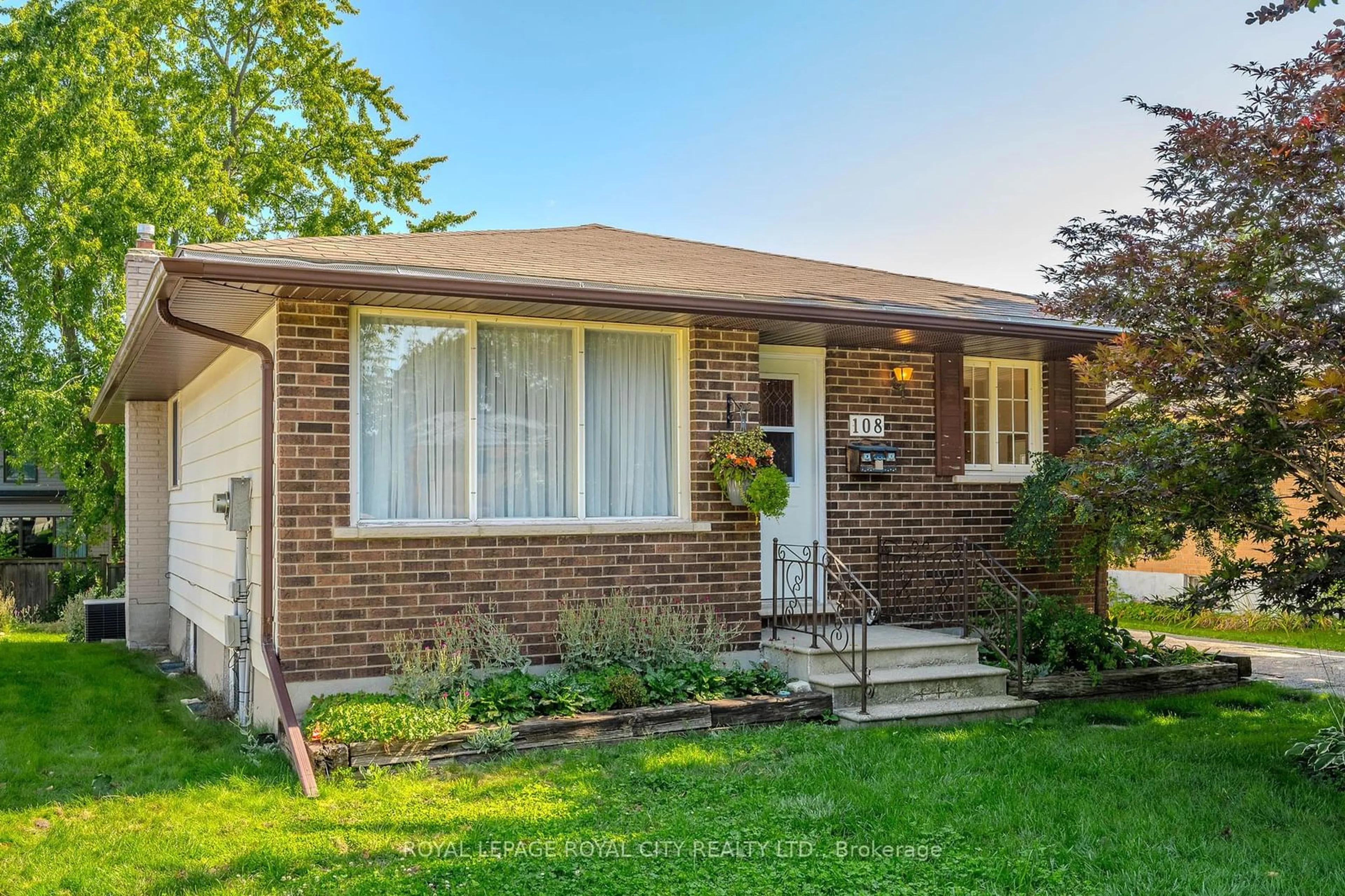 Home with brick exterior material for 108 Brant Ave, Guelph Ontario N1E 1G3