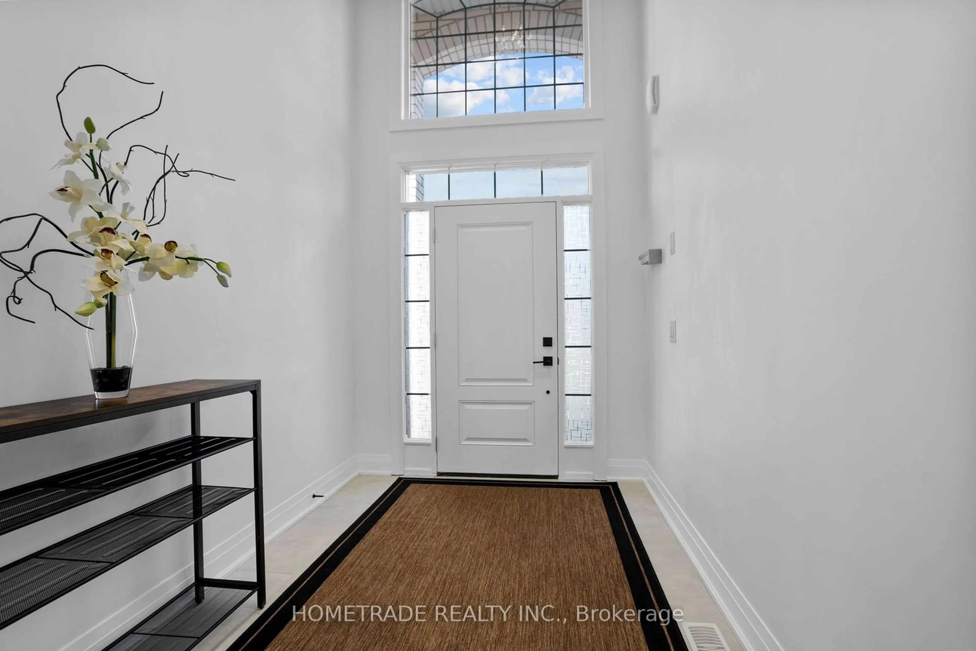 Indoor entryway, wood floors for 123 Susan Dr, Pelham Ontario L0S 1E6