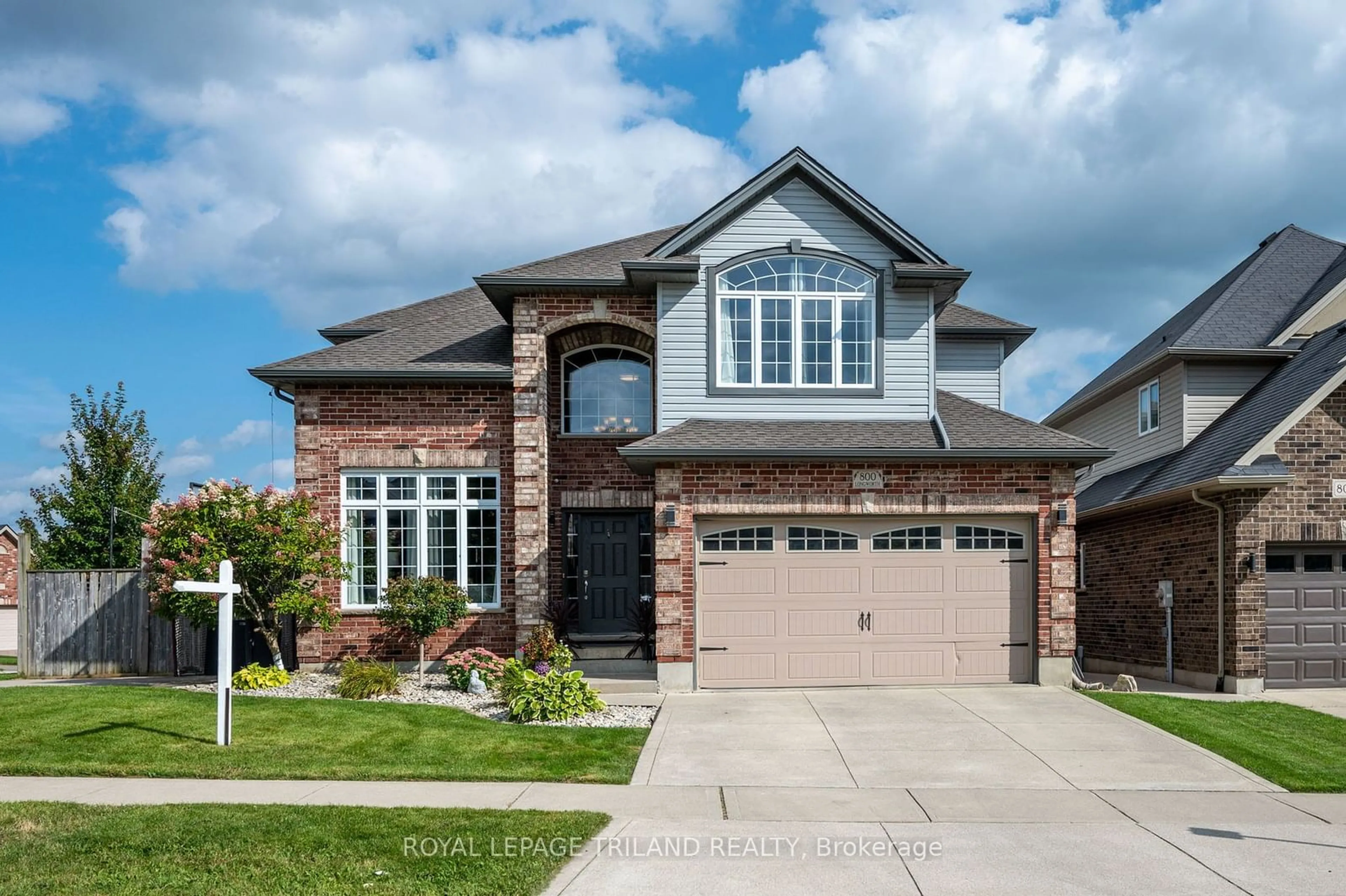 Home with brick exterior material for 800 Longworth Rd, London Ontario N6K 0B5