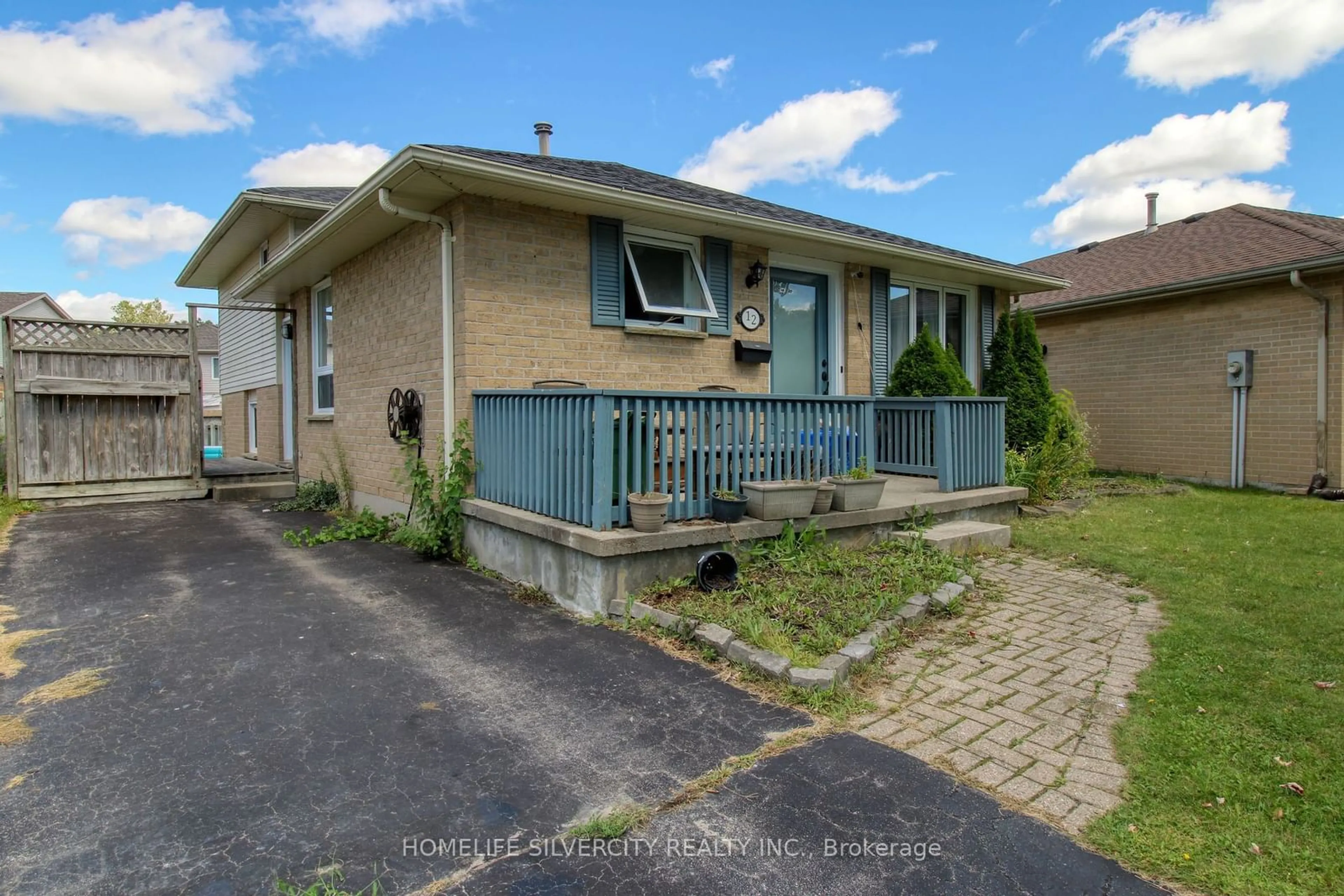 Frontside or backside of a home for 12 Portsmouth Rd, London Ontario N5V 4E3