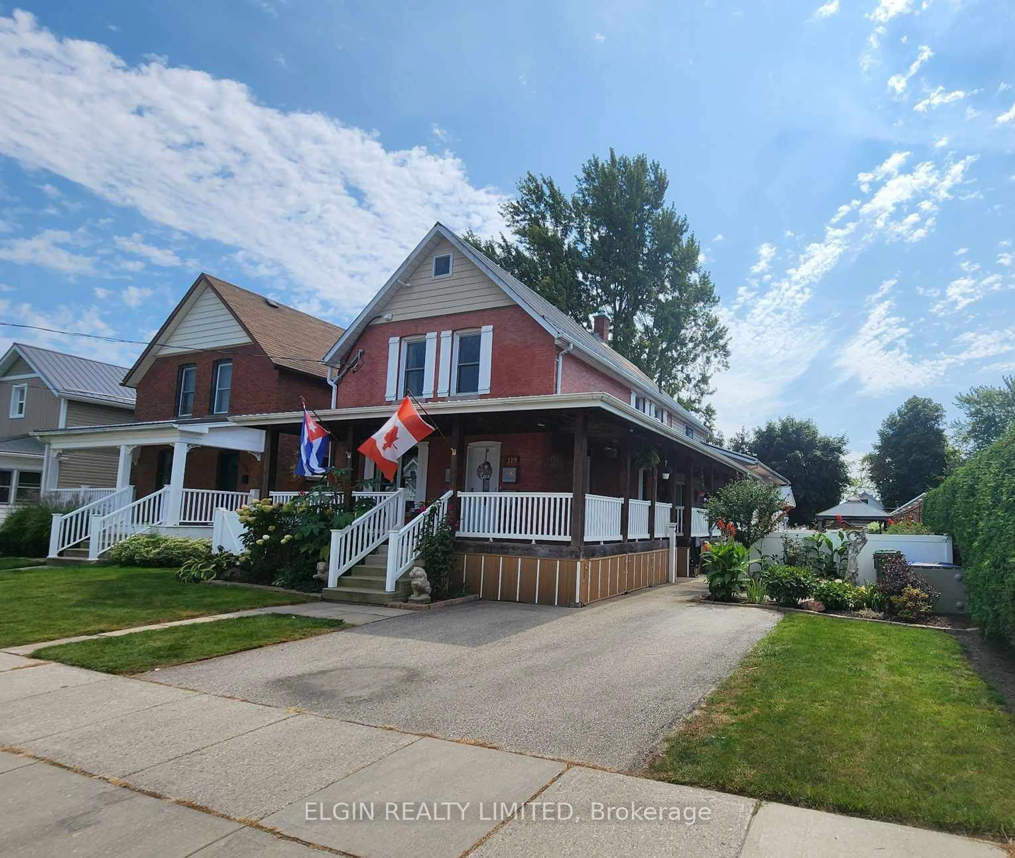 Frontside or backside of a home for 119 Erie St, St. Thomas Ontario N5R 2N1