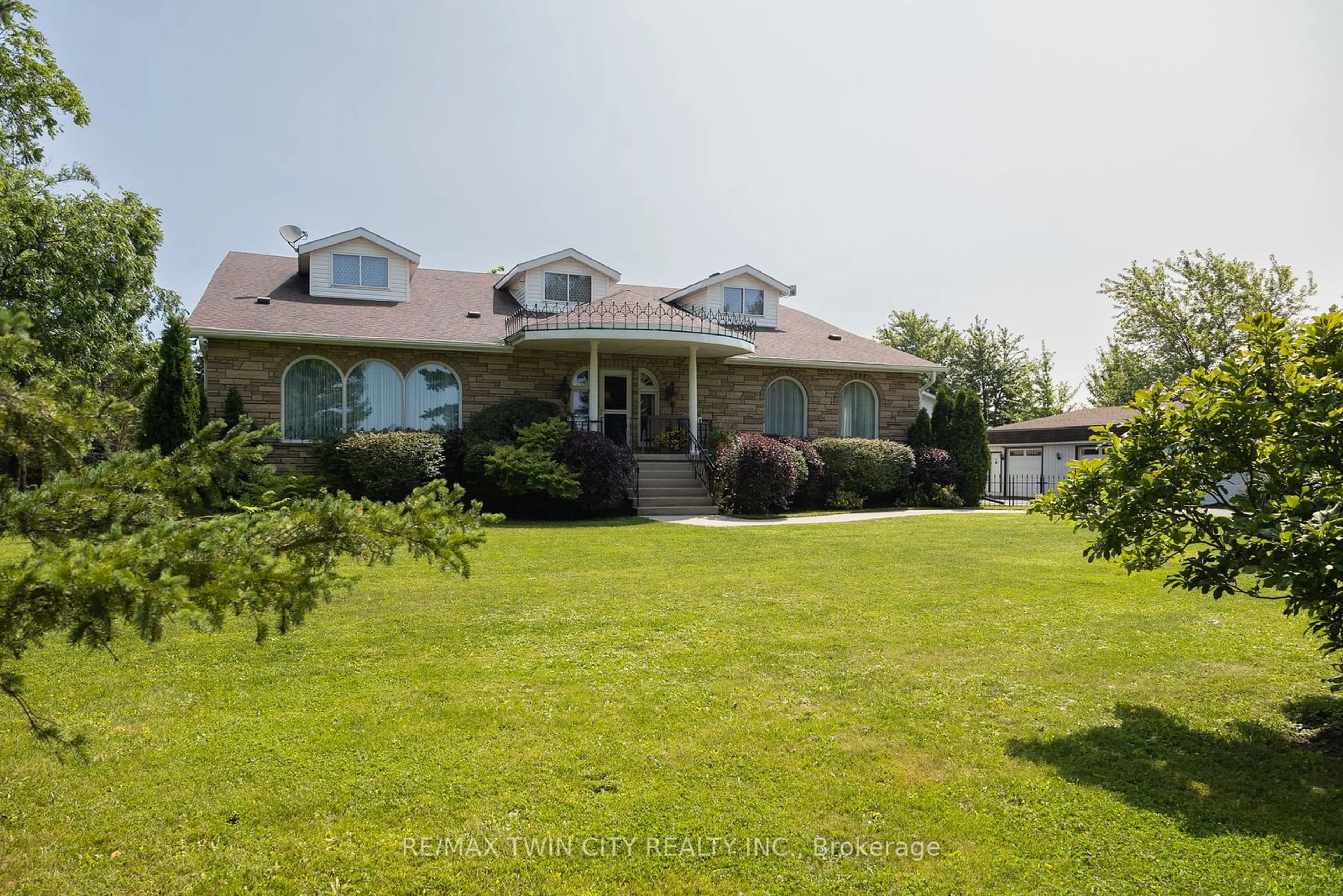 Frontside or backside of a home, cottage for 42 BRANT MILL Rd, Brant Ontario N0E 1R0