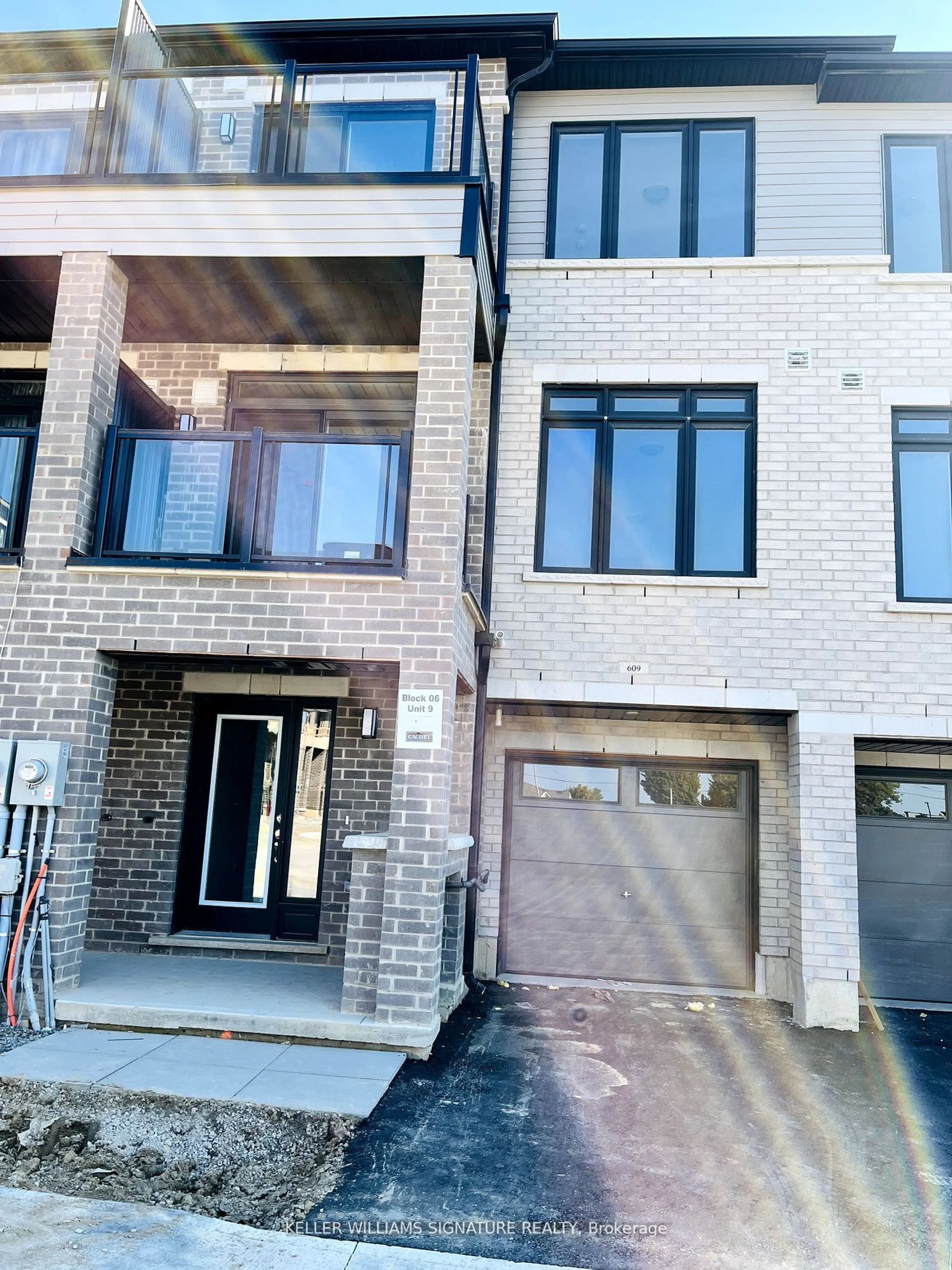 A pic from exterior of the house or condo for 585 Colborne St #609, Brantford Ontario N3S 0K4