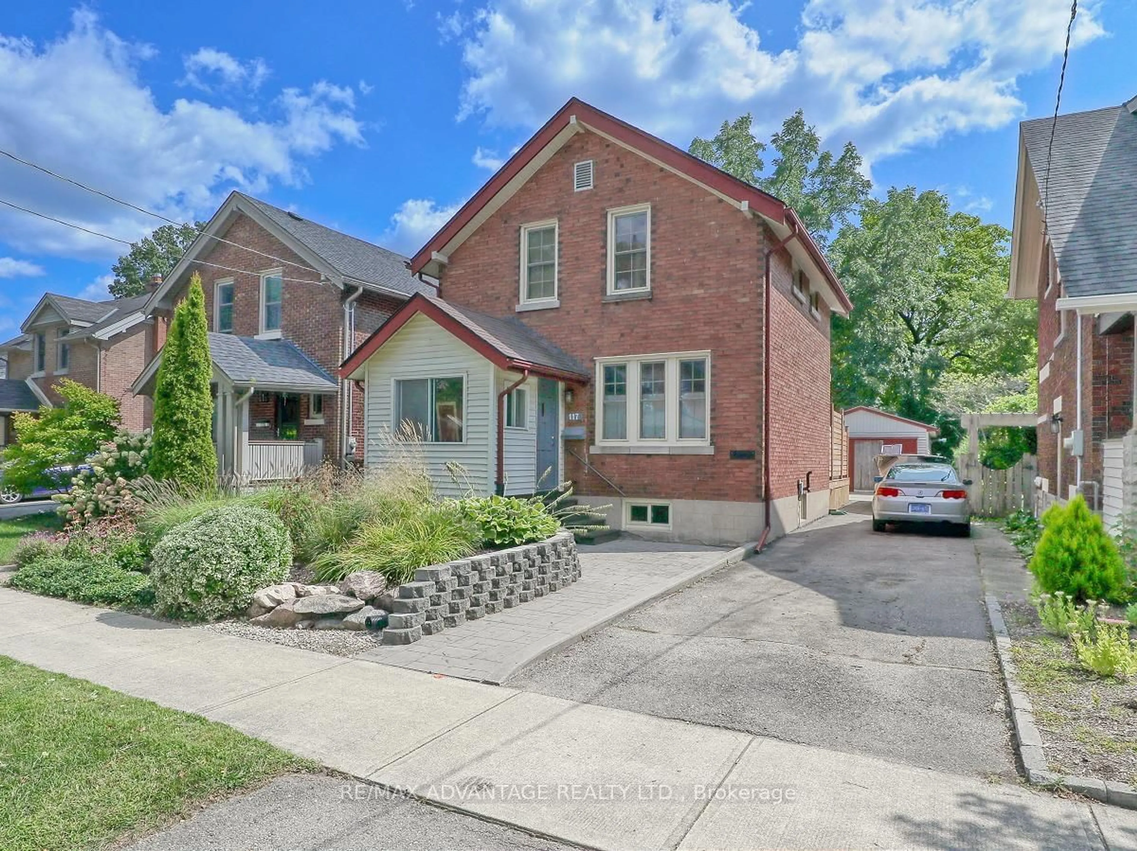 Frontside or backside of a home for 117 Garfield Ave, London Ontario N6C 2B7