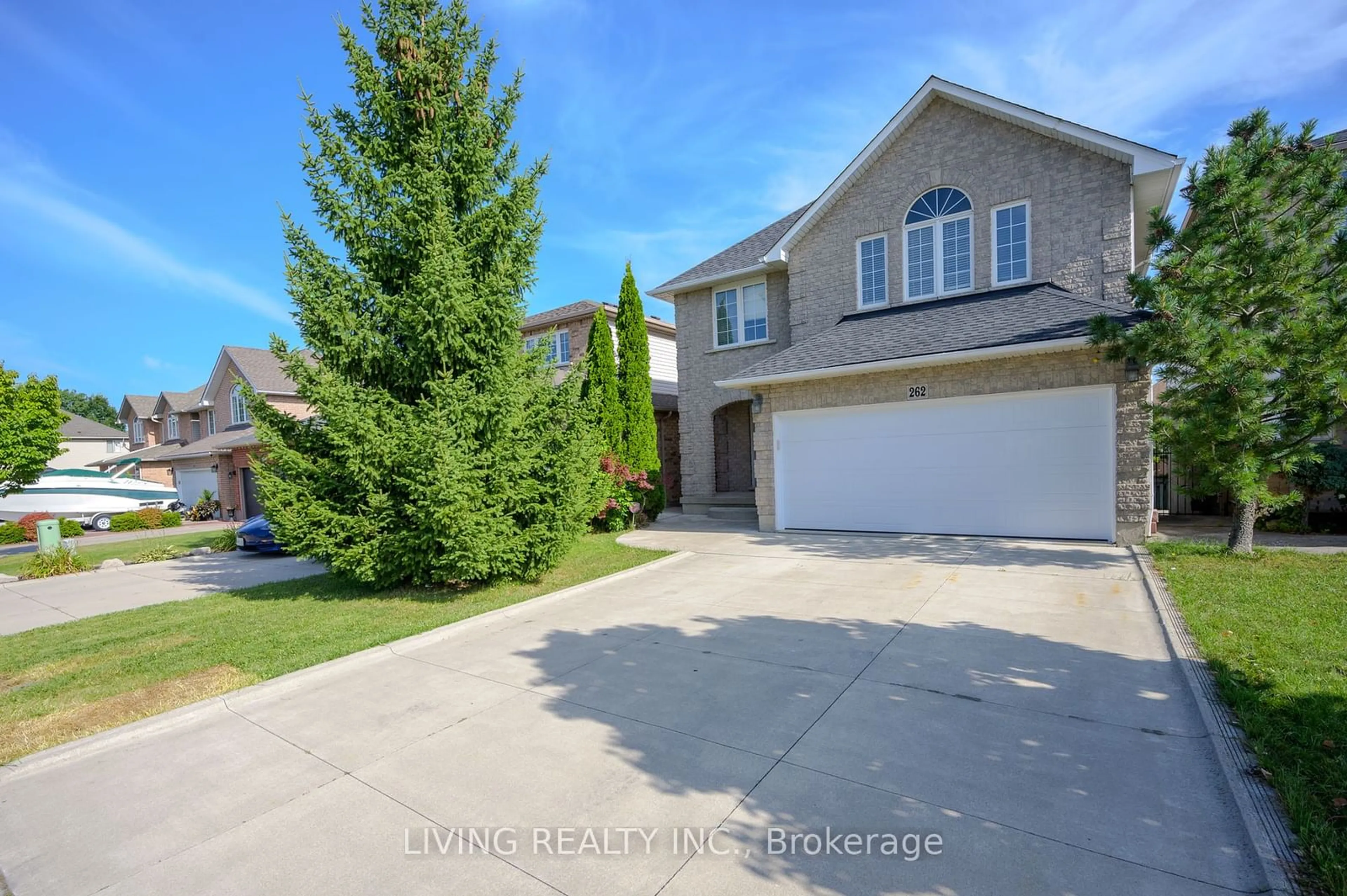 Frontside or backside of a home for 262 Jacqueline Blvd, Hamilton Ontario L9B 2V7