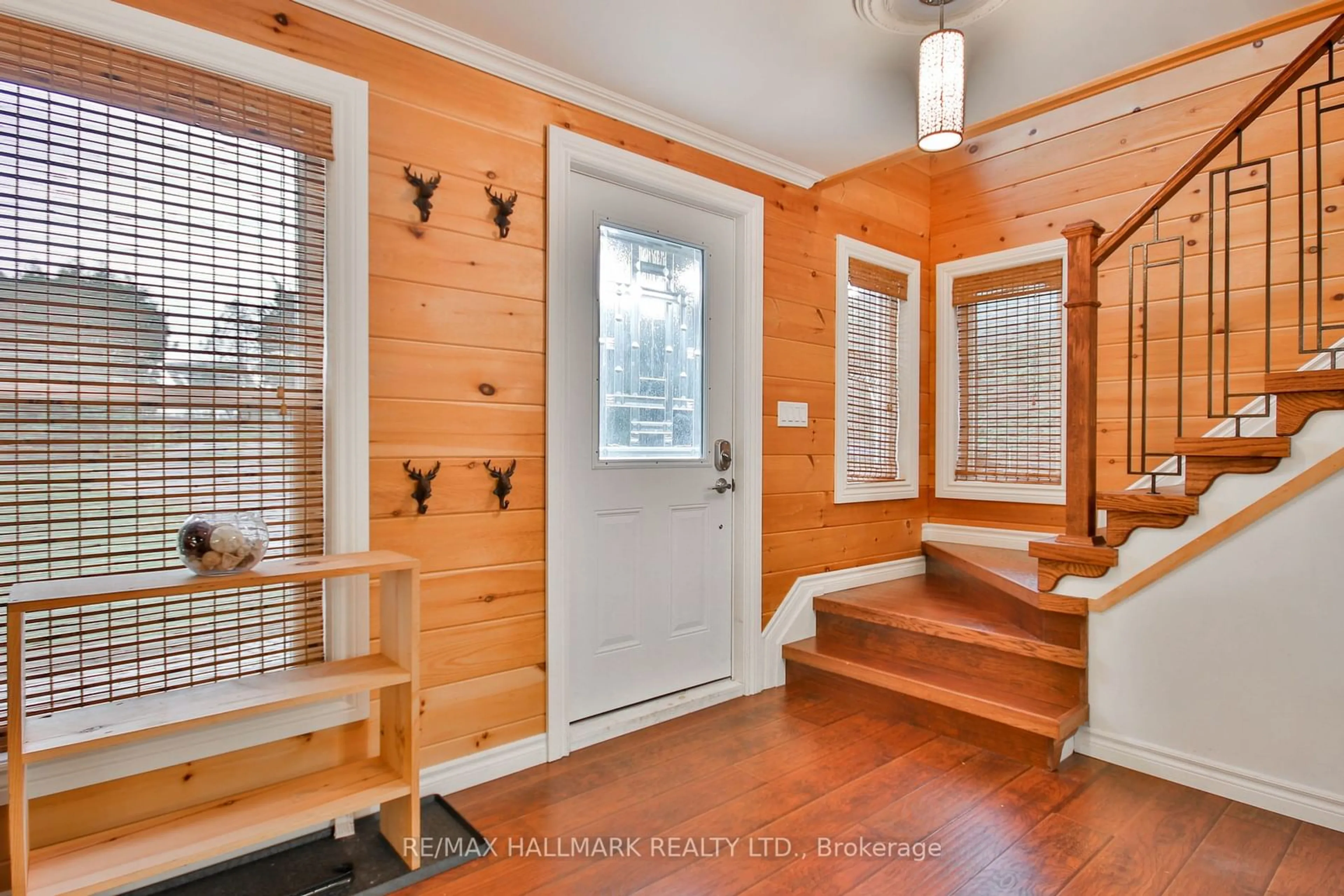 Indoor entryway for 73 Redcap Beach Lane, Kawartha Lakes Ontario K0M 2B0