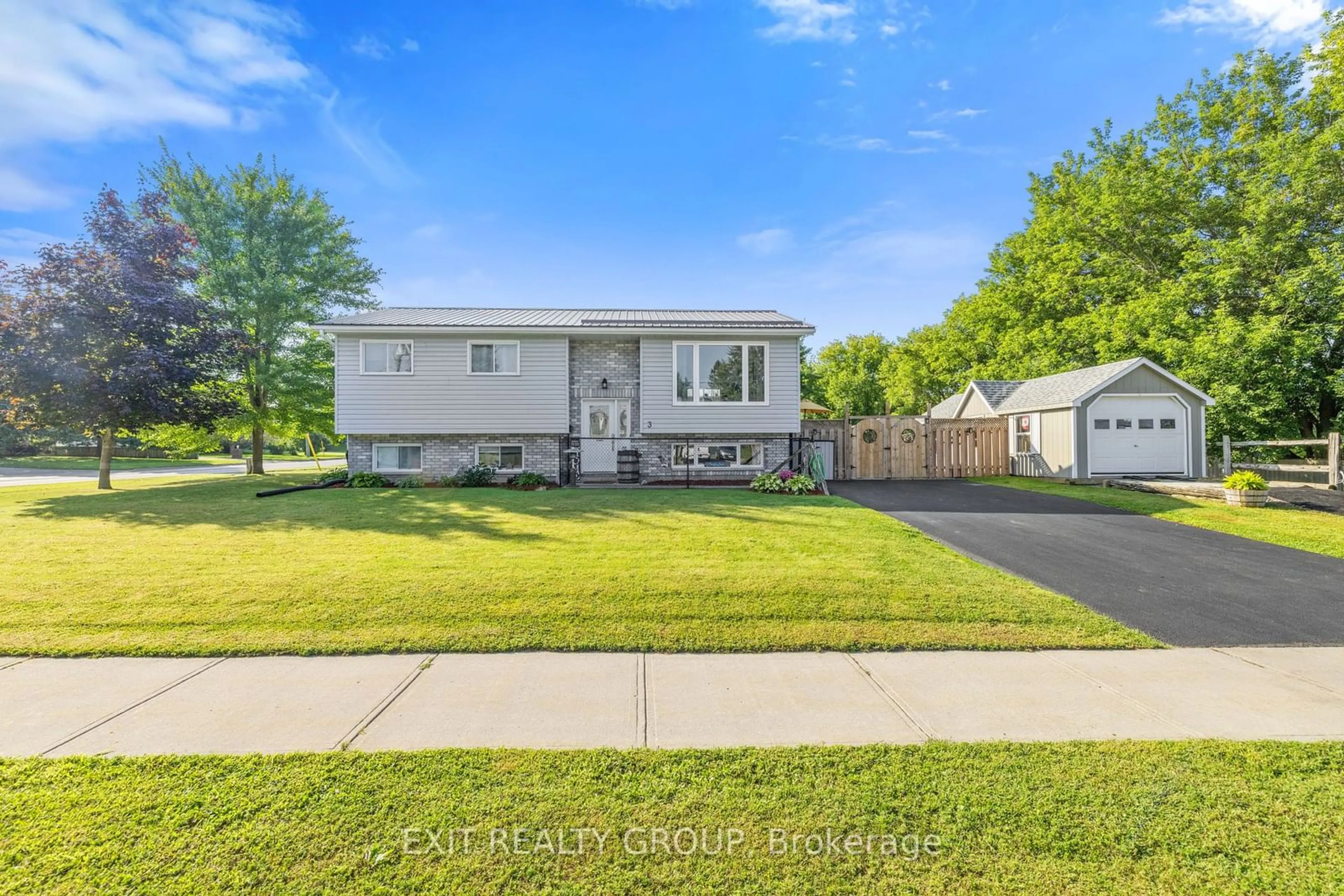 Frontside or backside of a home, the street view for 3 Creekside Dr, Stirling-Rawdon Ontario K0K 3E0