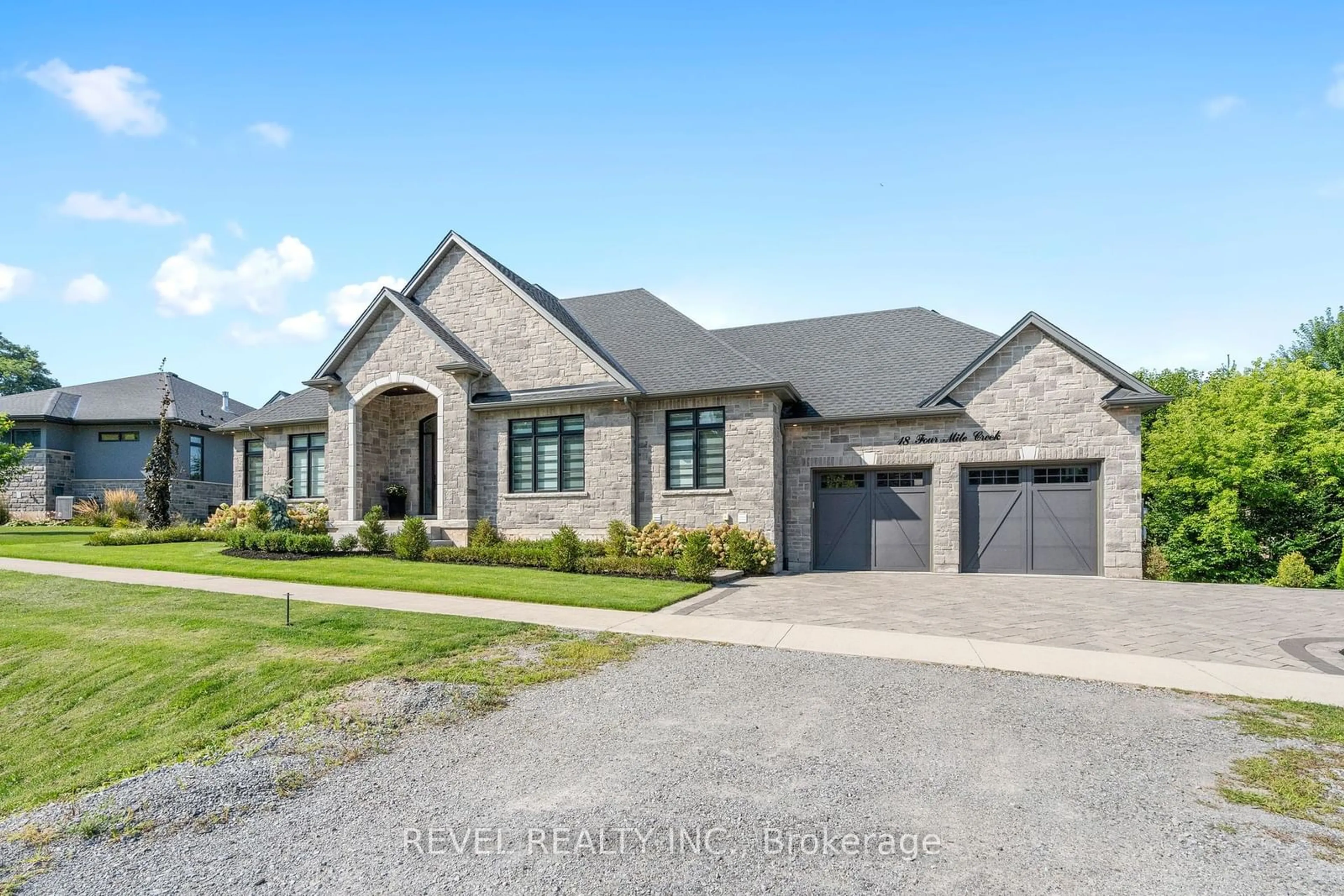 Frontside or backside of a home, cottage for 18 Four Mile Creek Rd, Niagara-on-the-Lake Ontario L0S 1J1