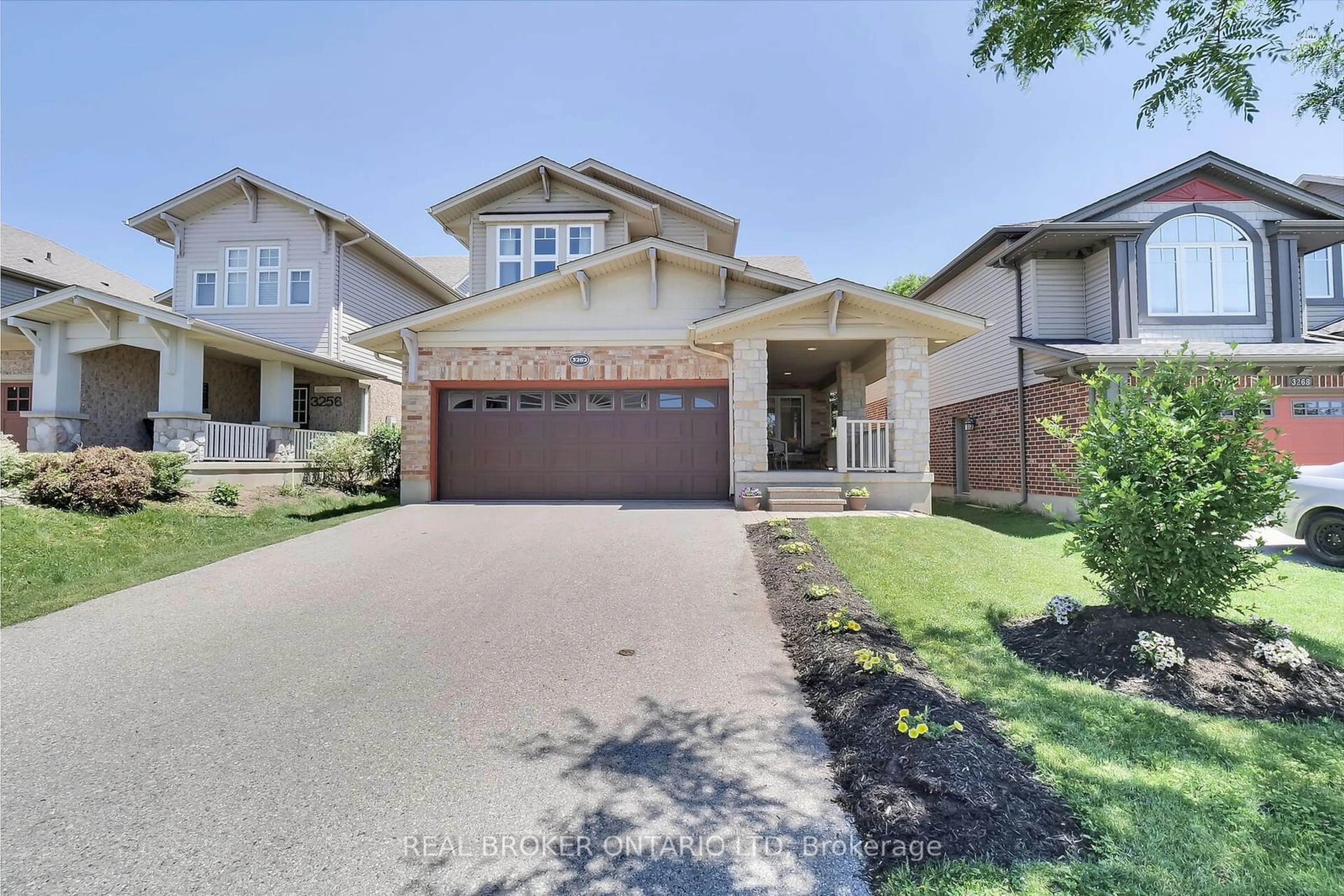 Frontside or backside of a home for 3262 Maidstone Lane, London Ontario N6P 1V6