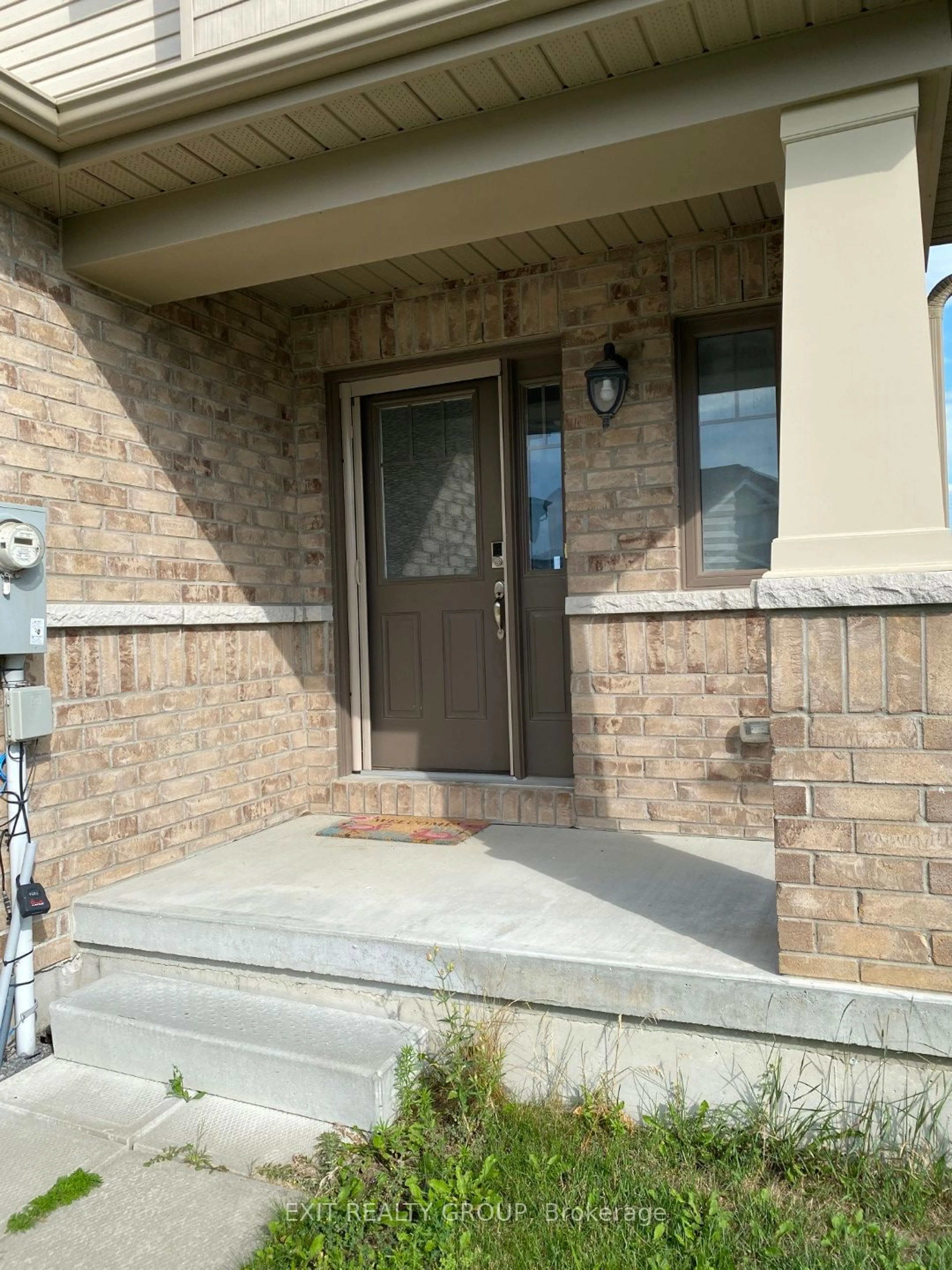 Indoor entryway, cement floor for 81 Mountain Ash Dr, Belleville Ontario K8N 0E3