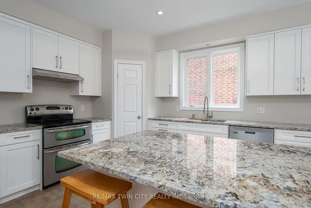 Additional property image - 508 Topper Woods Cres