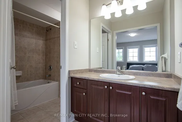 Additional property image - 508 Topper Woods Cres