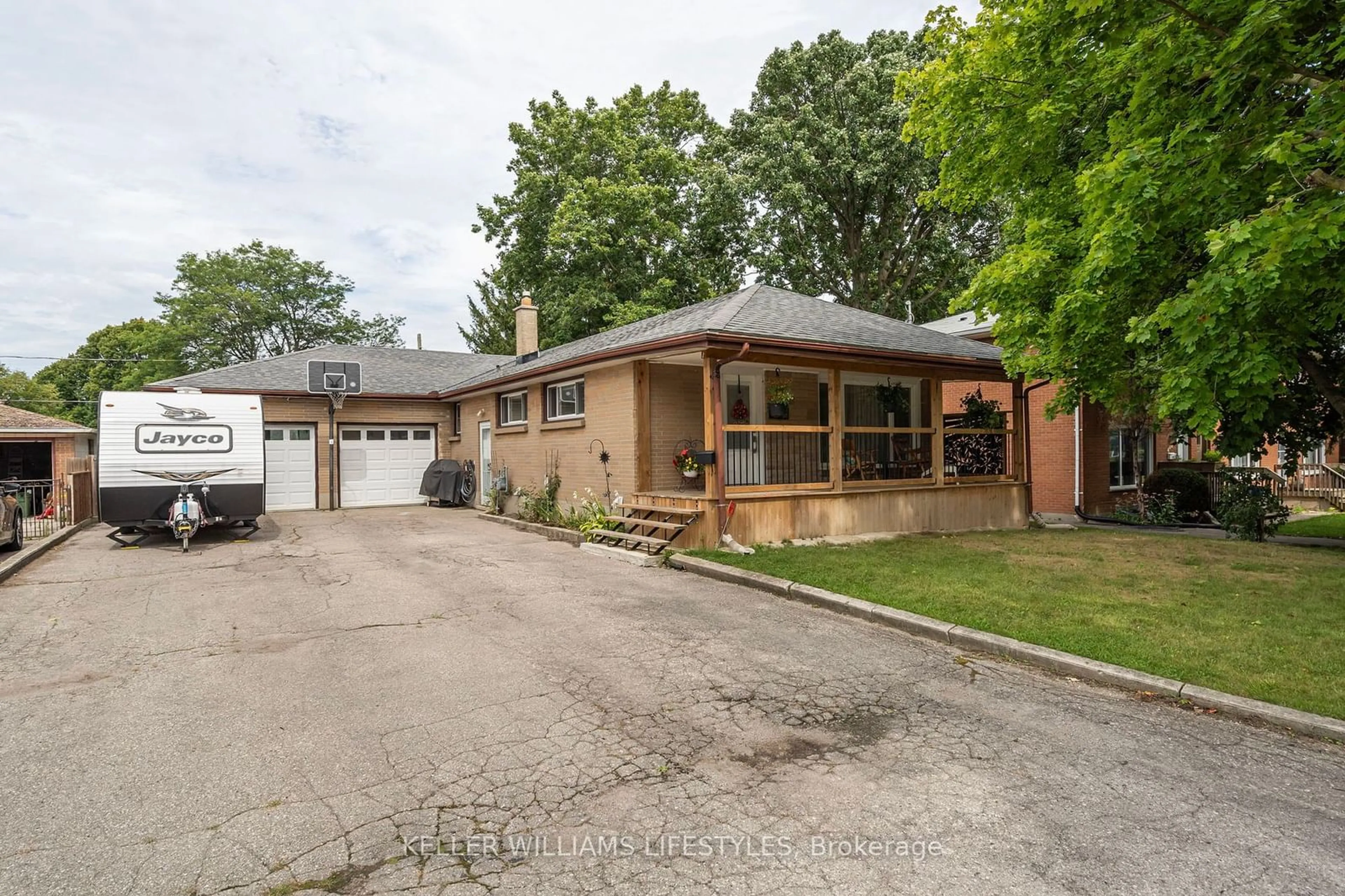 Frontside or backside of a home for 440 Cleveland Ave, London Ontario N5Z 3C2