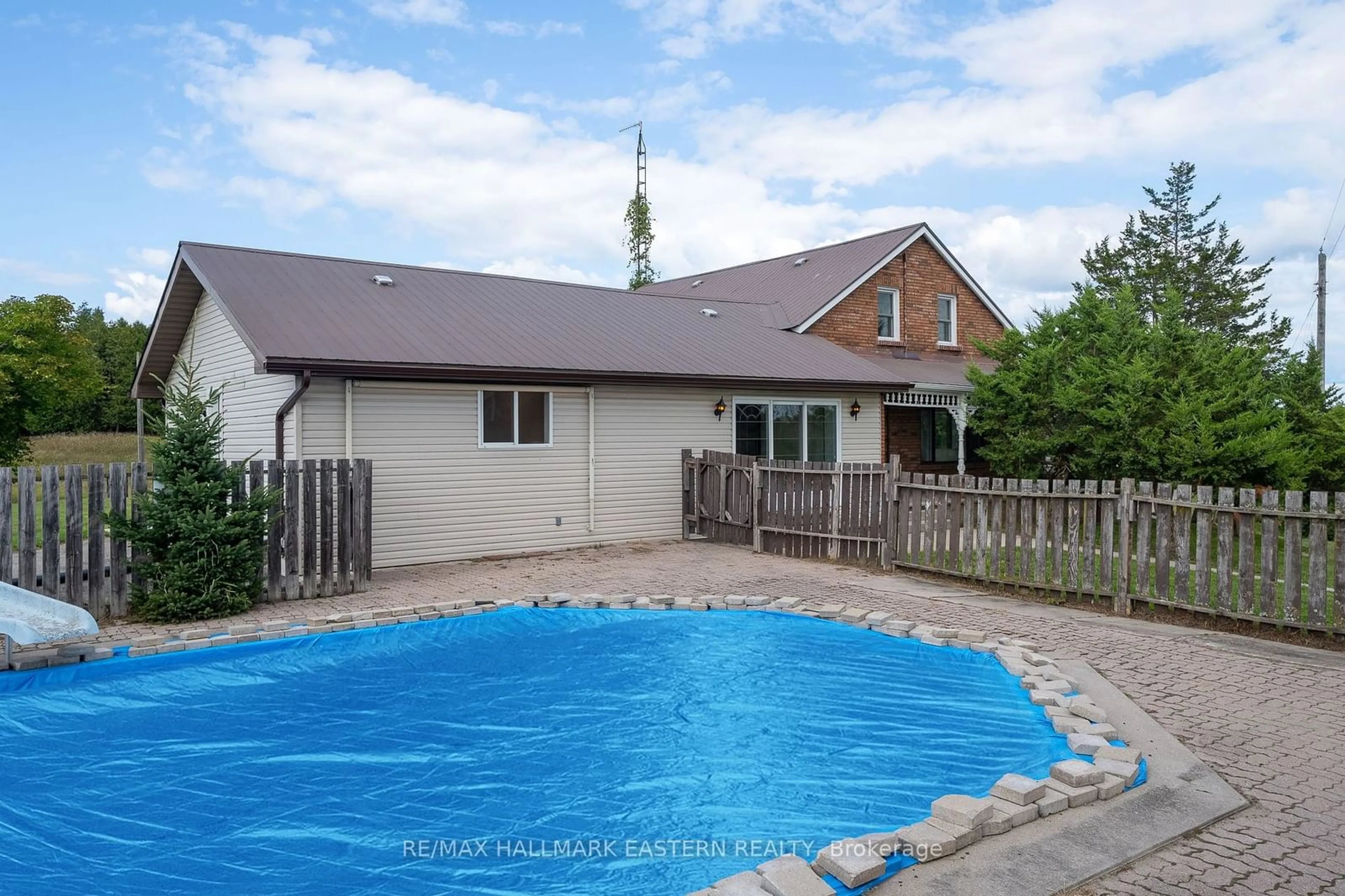 Indoor or outdoor pool for 440 County Rd 40, Douro-Dummer Ontario K0L 2V0