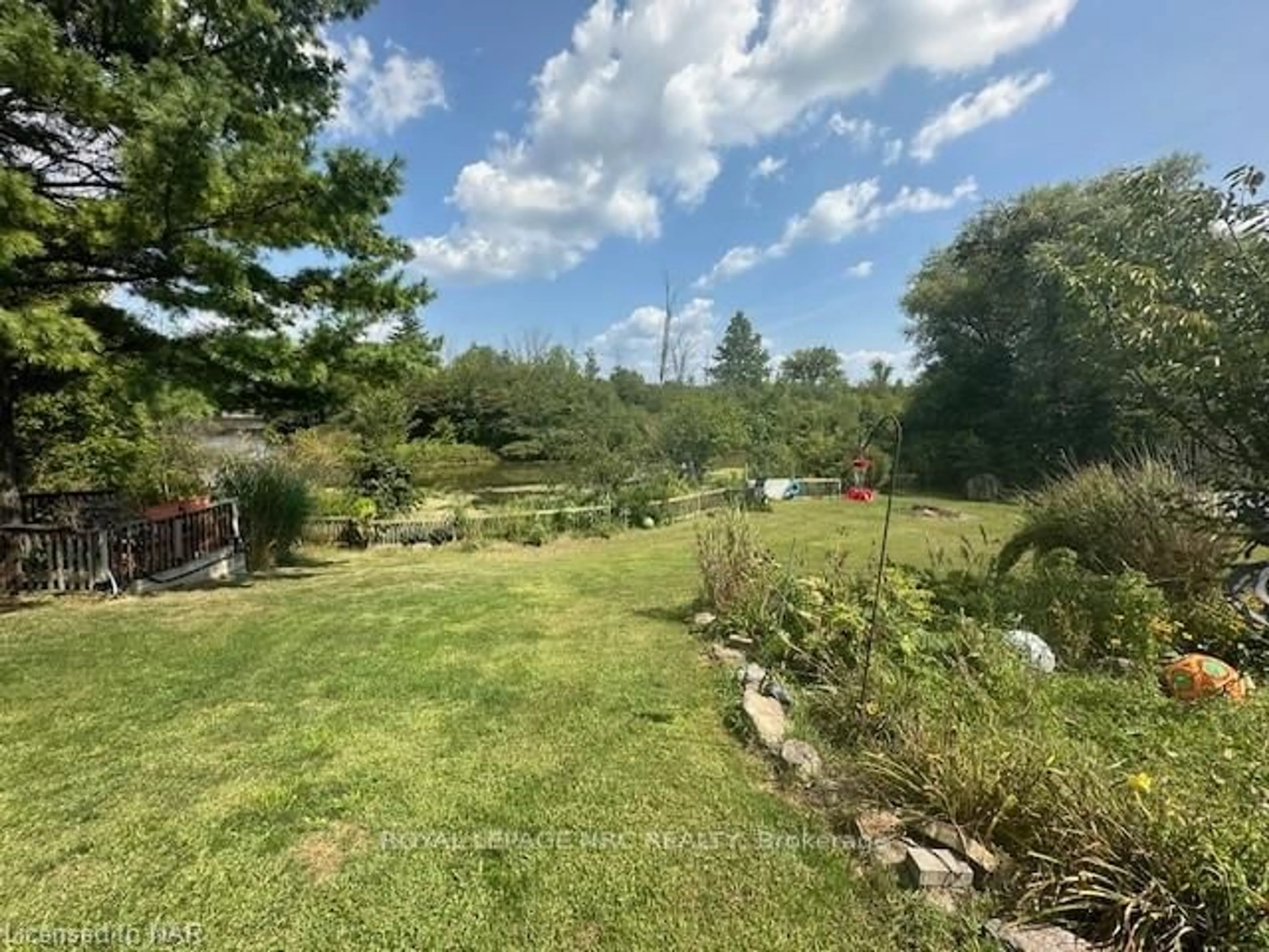 A pic from exterior of the house or condo, the fenced backyard for 10266 Willodell Rd, Niagara Falls Ontario L0S 1K0