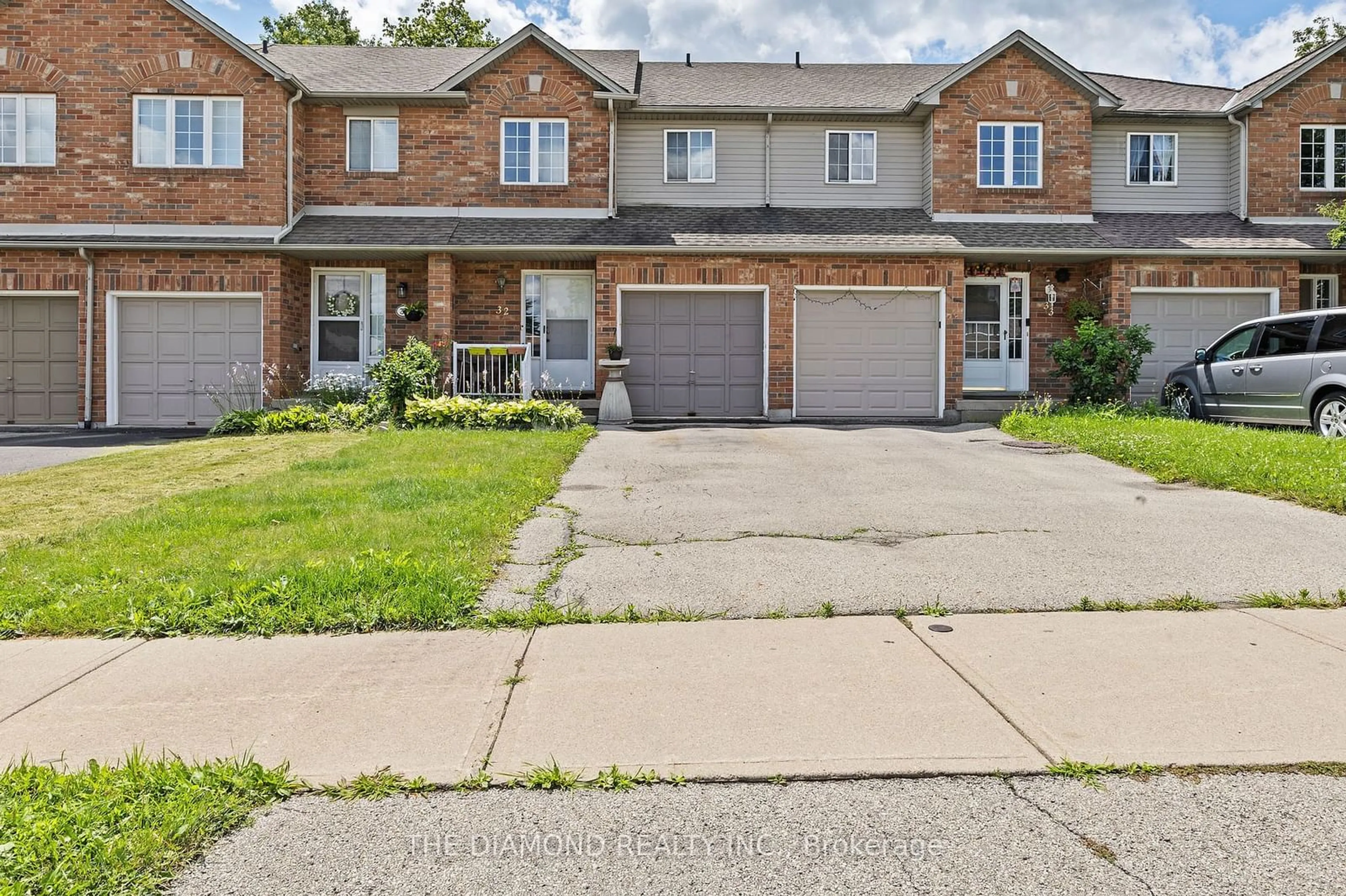 A pic from exterior of the house or condo for 10 Cadham Blvd #32, Hamilton Ontario L8W 3X6