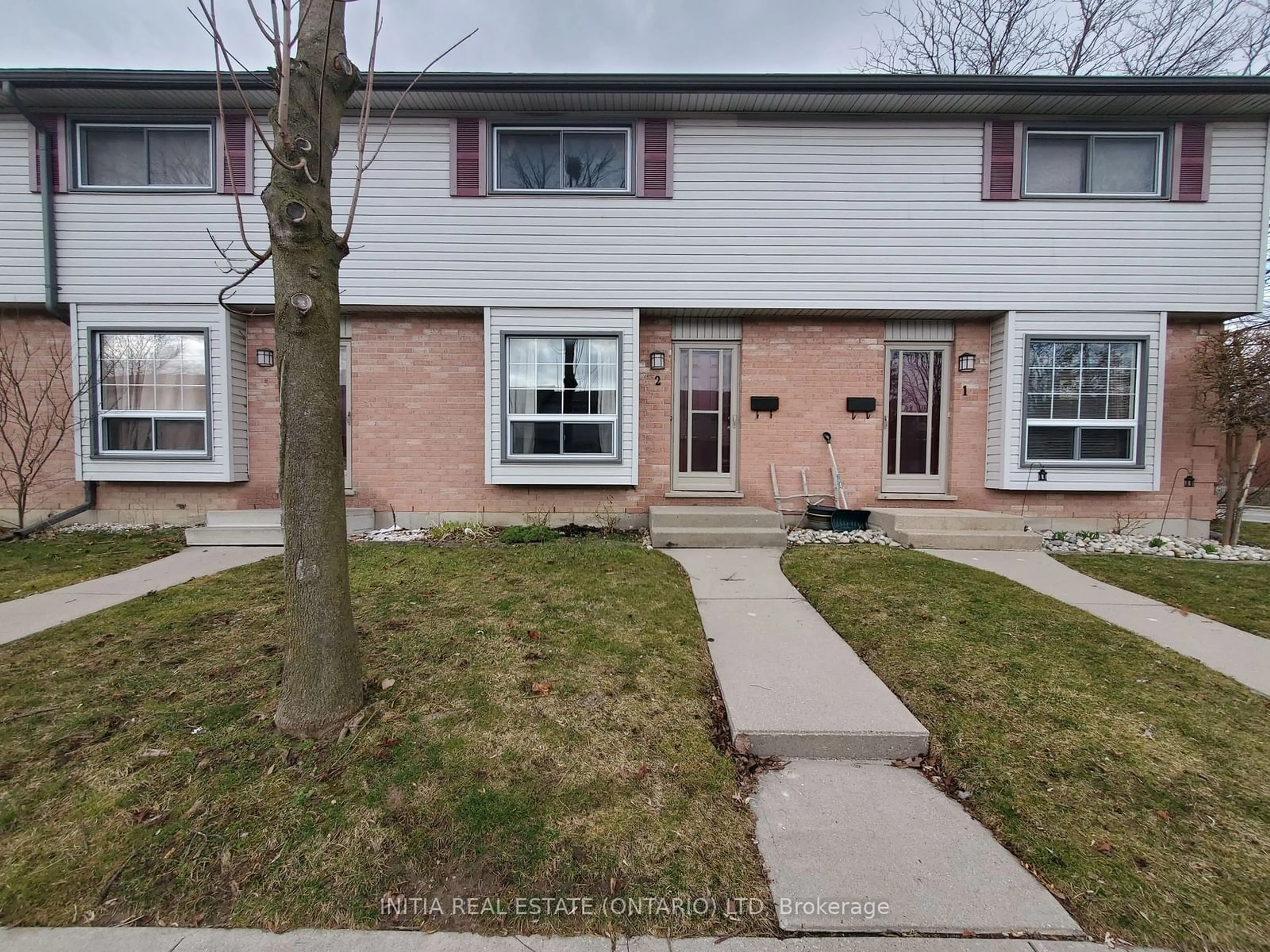 A pic from exterior of the house or condo for 1215 CHEAPSIDE St #2, London Ontario N5Y 5J9