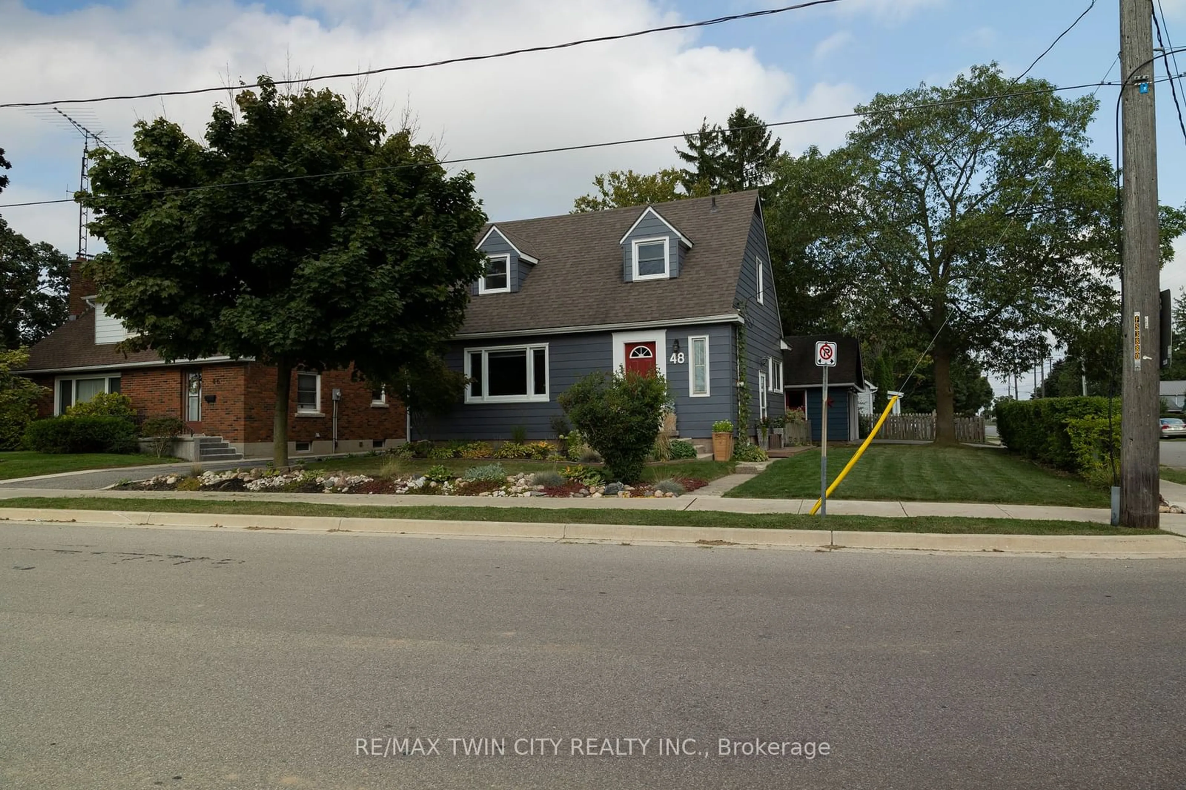 Frontside or backside of a home for 48 Alexander St, Brant Ontario N0E 1A0