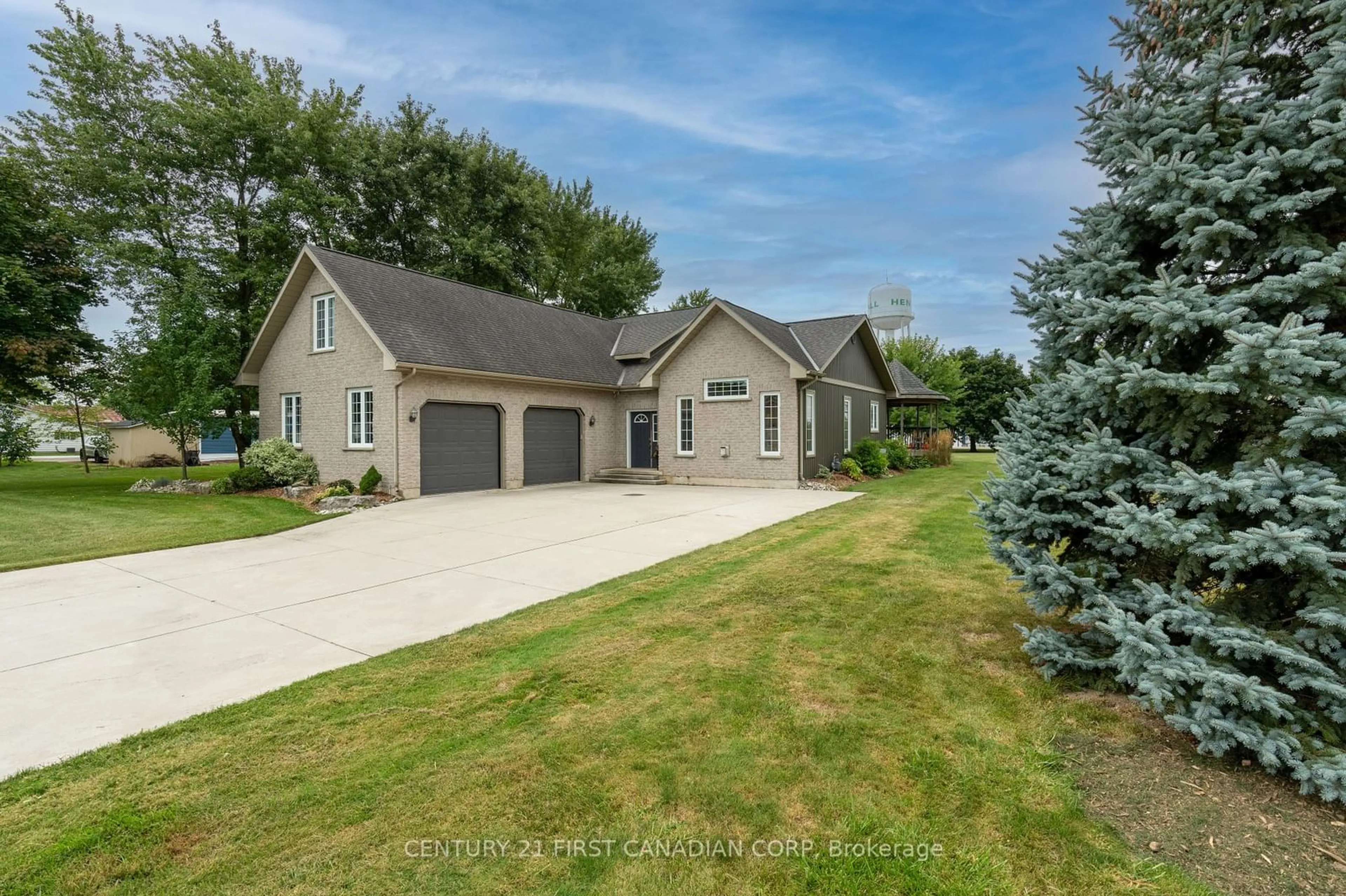 Frontside or backside of a home, cottage for 66 Lorne Ave, Bluewater Ontario N0M 1X0