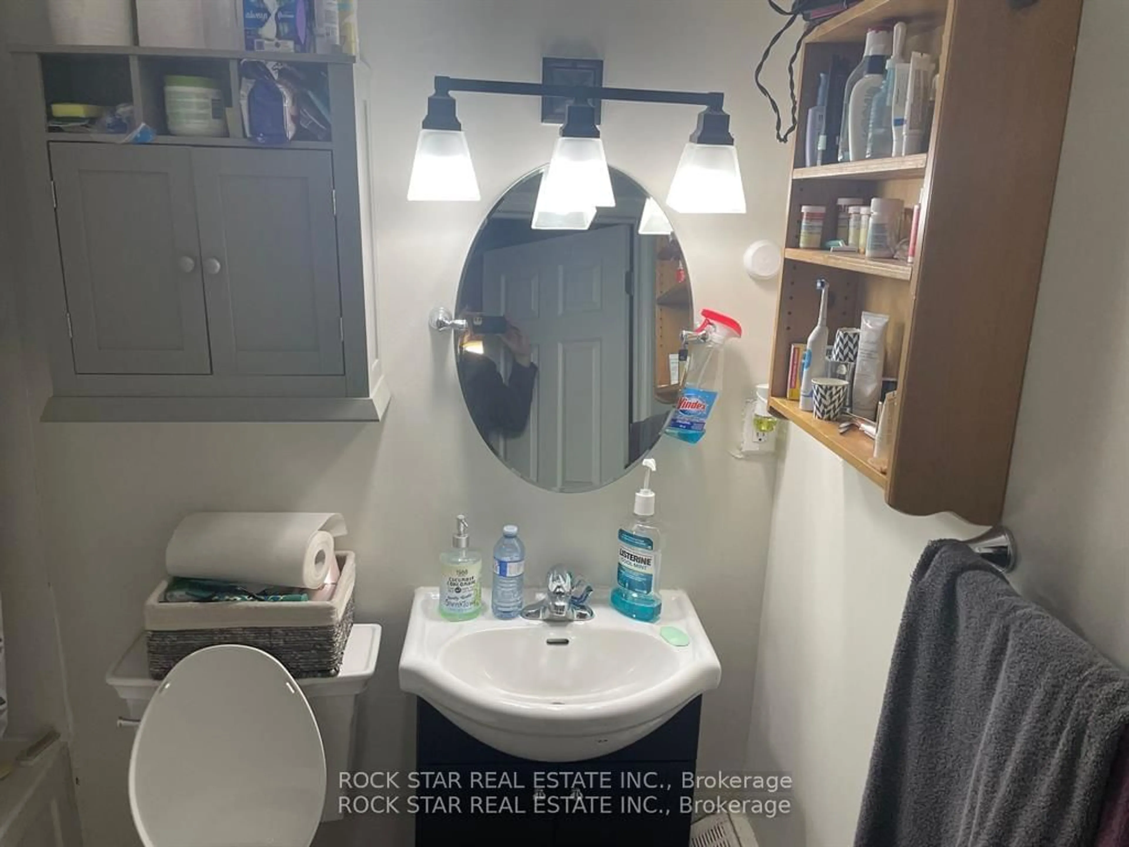 Bathroom, not visible floor for 15 Albright Rd #602, Hamilton Ontario L8K 5J2